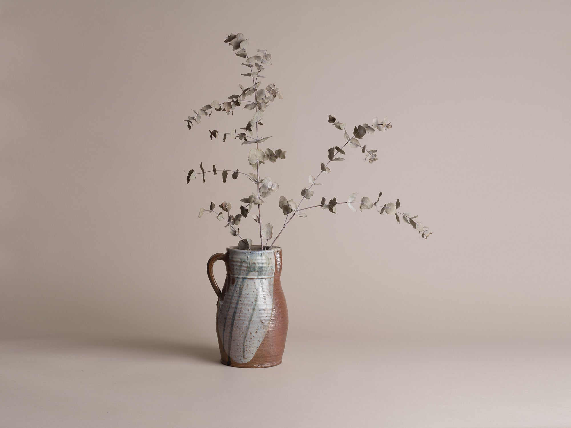 Rare pichet de Claude Varlan & Brigitte Pénicaud, France (vers 1978)..Stoneware pitcher / vase by Claude Varlan & Brigitte Pénicaud, France (around 1978)