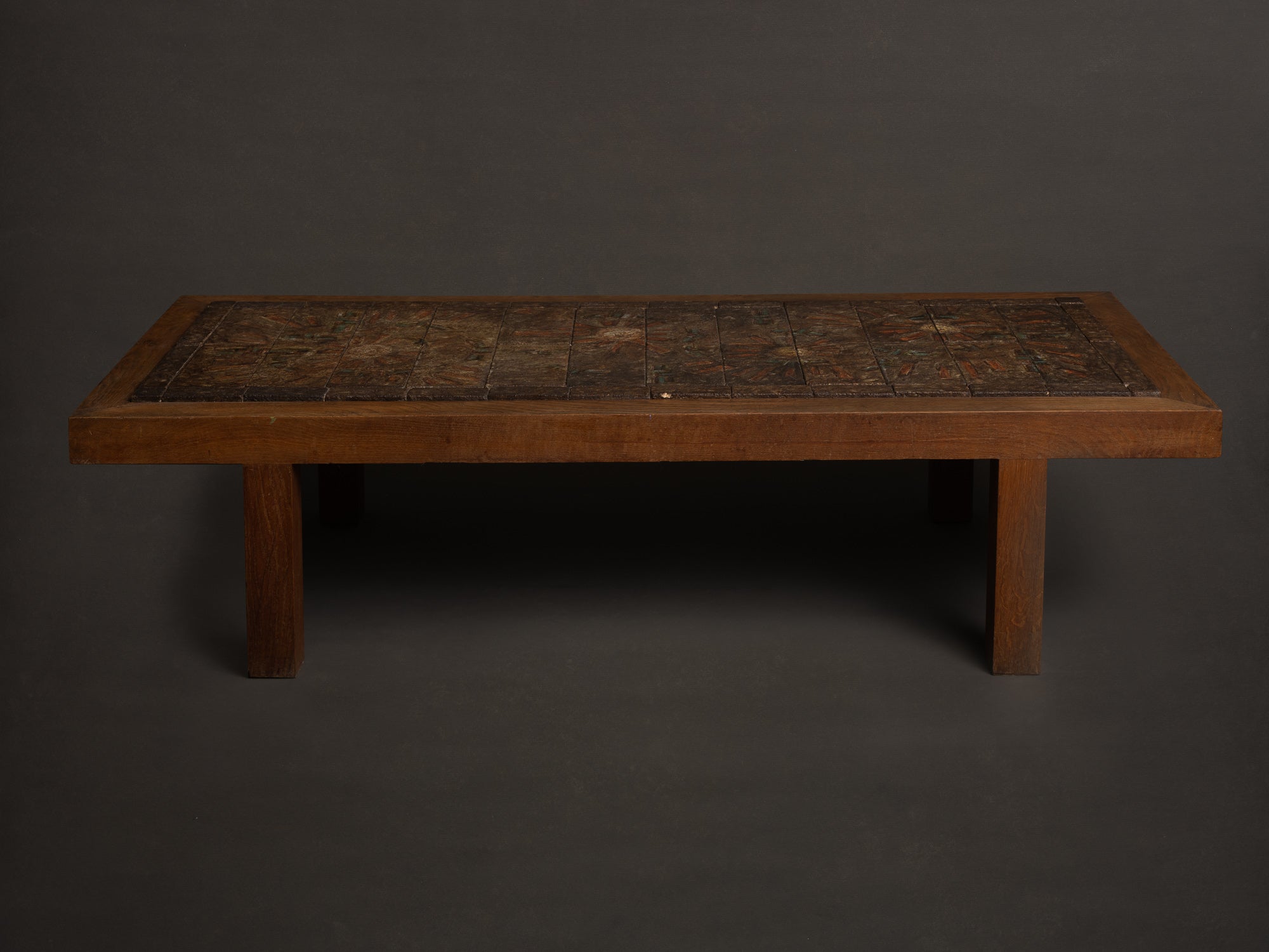 Exceptionnelle table basse en céramique de Jean‑Pierre Viot, France (Vers 1968)..Outstanding ceramic Coffee table by Jean-Pierre Viot, France (circa 1960)