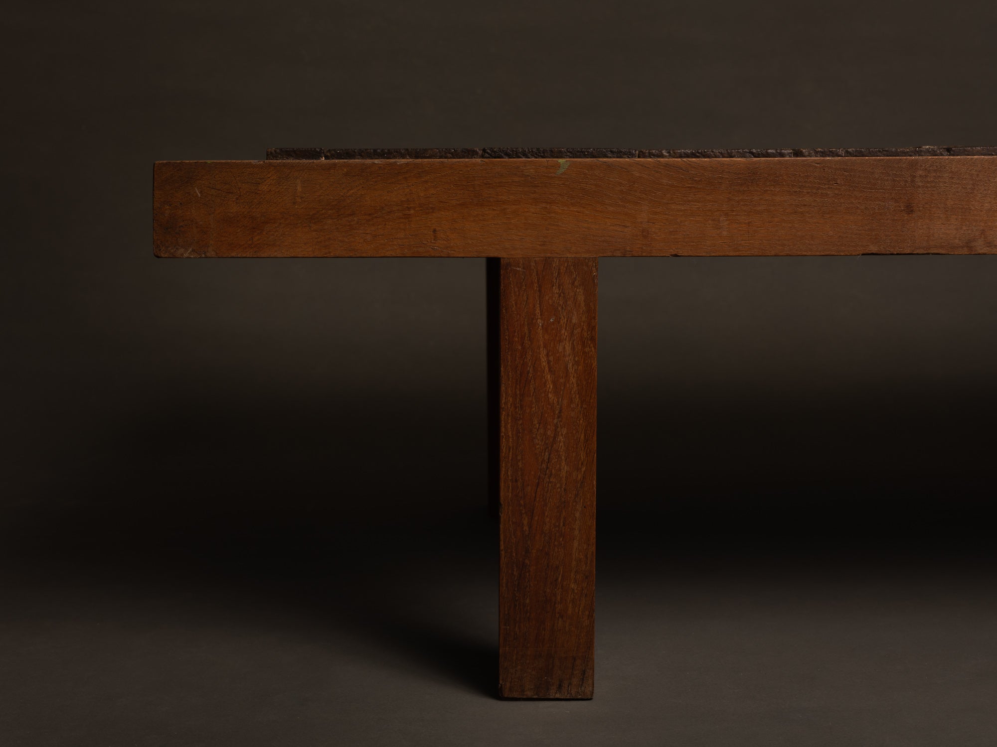 Exceptionnelle table basse en céramique de Jean‑Pierre Viot, France (Vers 1968)..Outstanding ceramic Coffee table by Jean-Pierre Viot, France (circa 1960)
