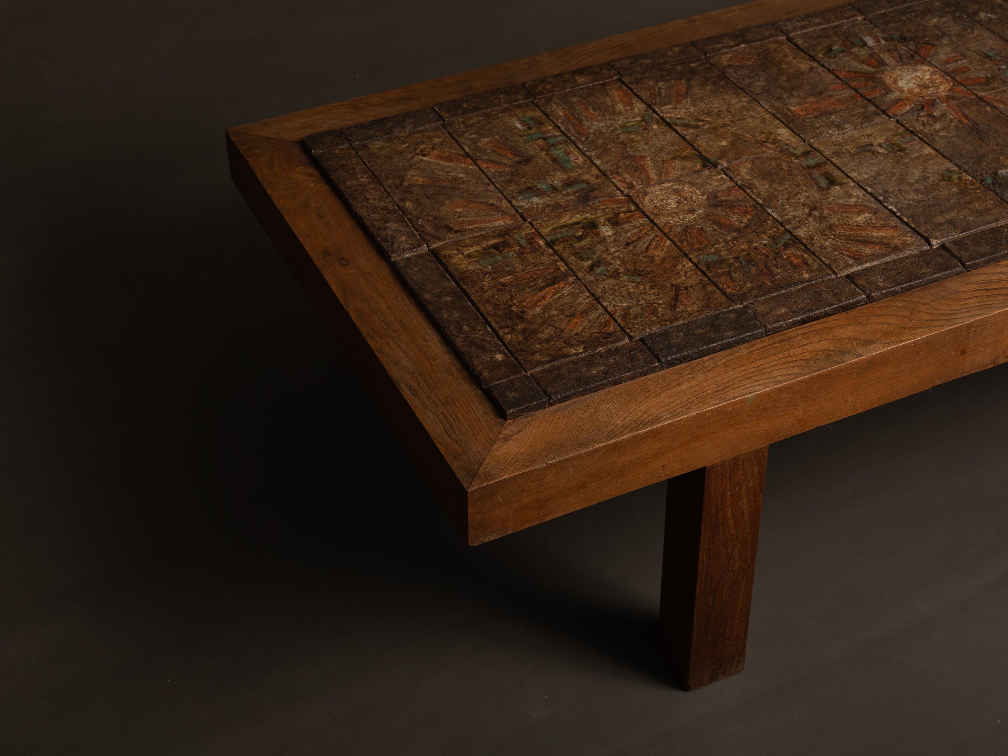 Exceptionnelle table basse en céramique de Jean‑Pierre Viot, France (Vers 1968)..Outstanding ceramic Coffee table by Jean-Pierre Viot, France (circa 1960)