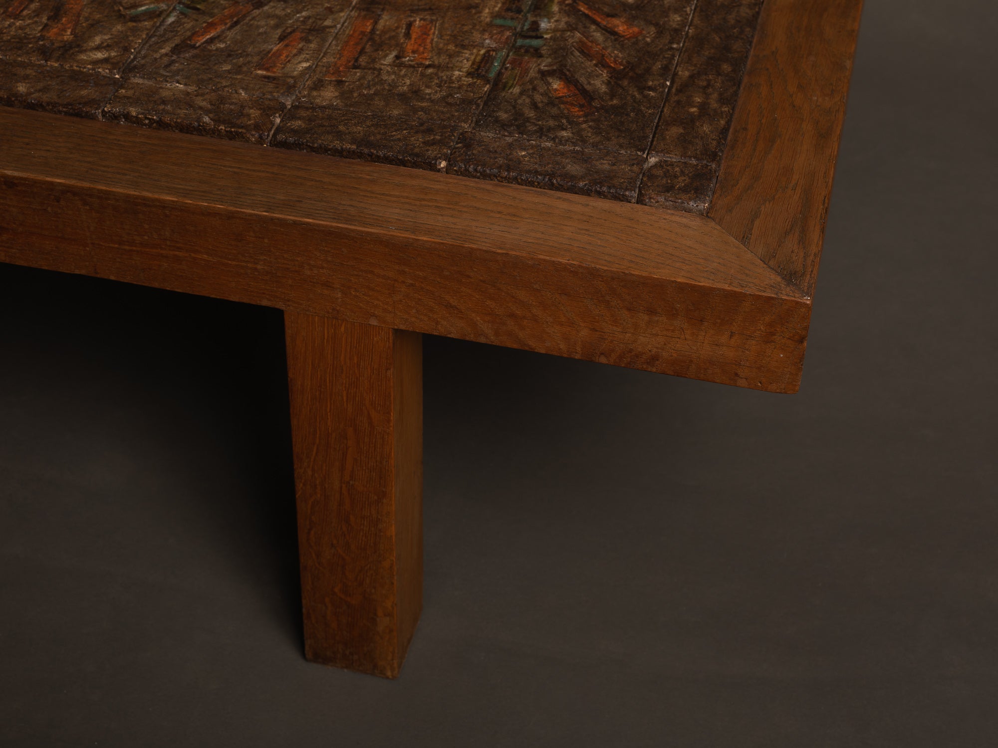 Exceptionnelle table basse en céramique de Jean‑Pierre Viot, France (Vers 1968)..Outstanding ceramic Coffee table by Jean-Pierre Viot, France (circa 1960)