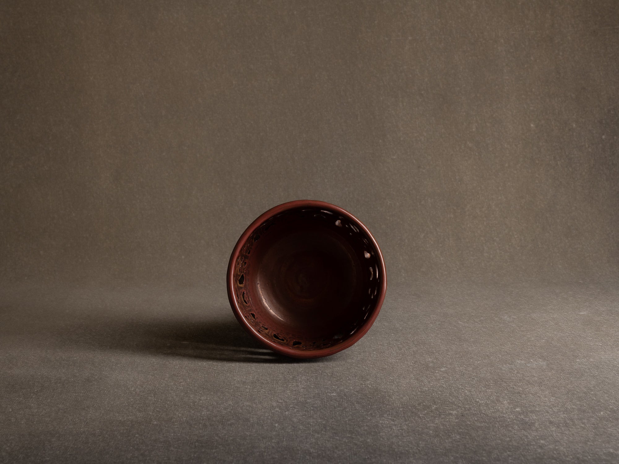 Coupe à décor de cervidés par Lauritz Hjorth, Danemark (vers 1910)..Sculptural bowl by Lauritz Hjorth, Denmark (ca. 1910)