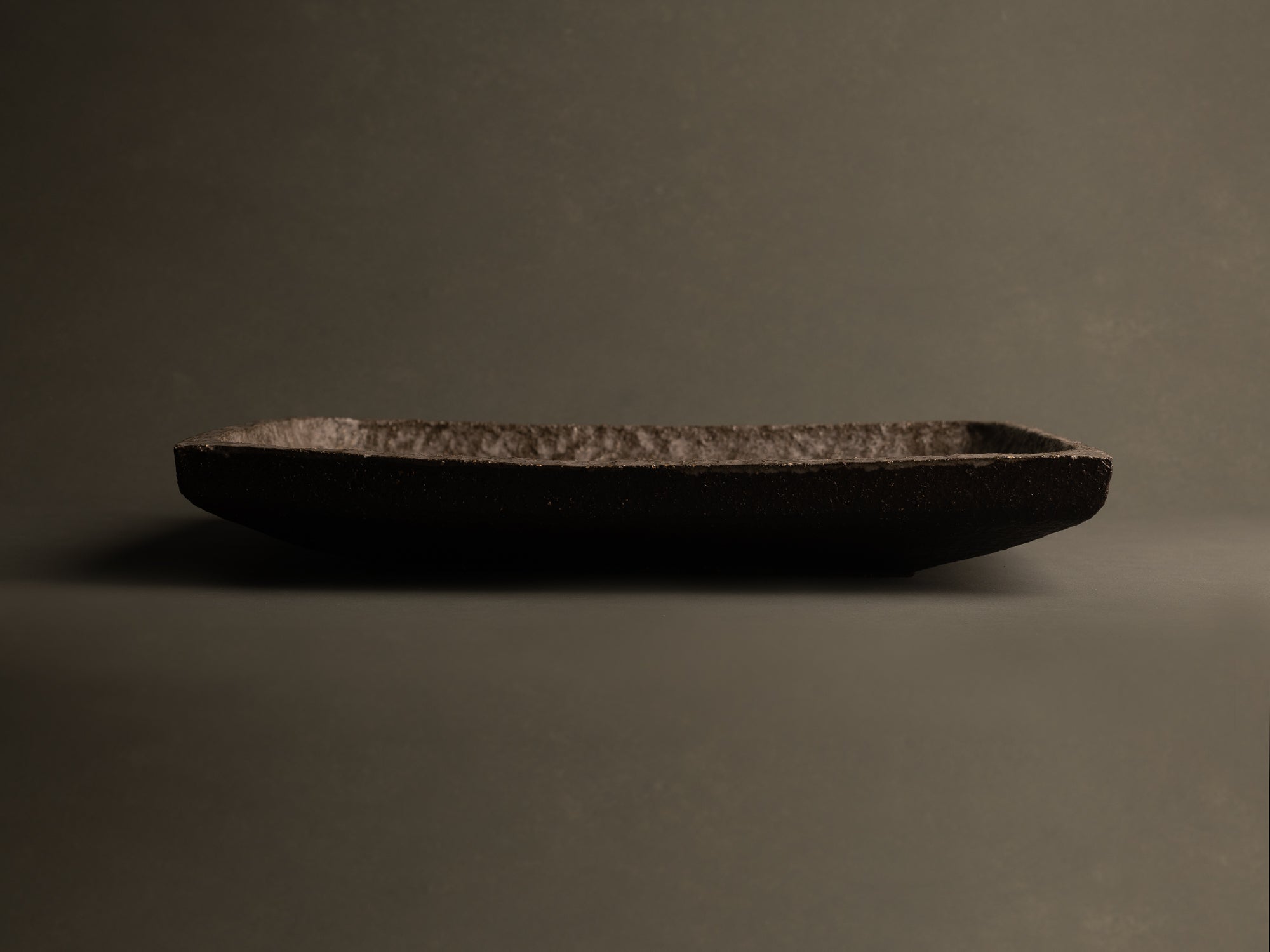 Grande coupe vide‑poche, centre de table, France (vers 1960)..Huge coffe table bowl in the style of André Borderie, France (circa 1960)