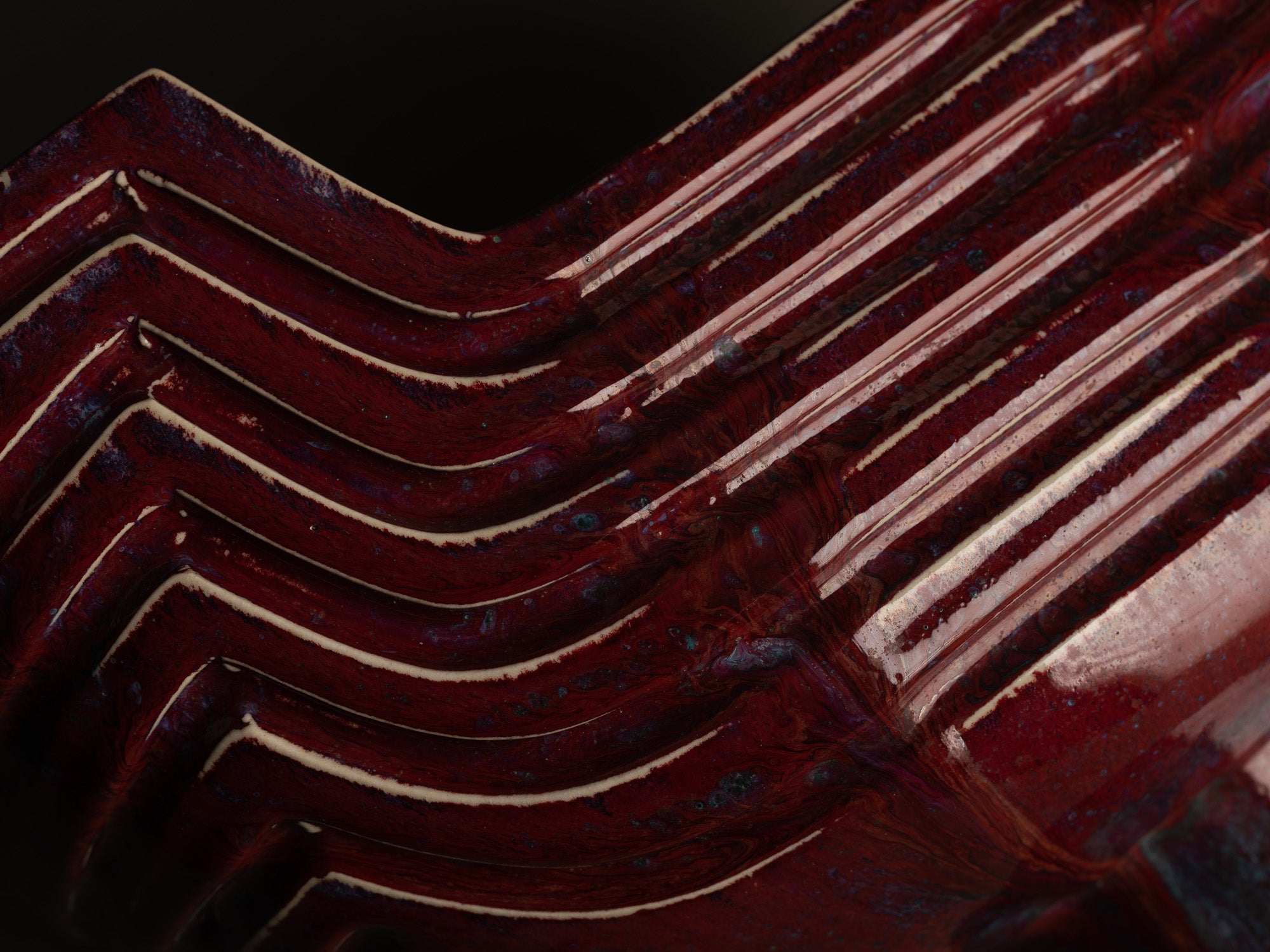 Monumental vase sang de bœuf / cinabre en grès pour l'ikebana par Maasaki Kobayashi, Japon (vers 1975)..Huge ikebana vessel vase oxblood / cinnabar glaze vase by Maasaki Kobayashi, Japan (circa 1975)