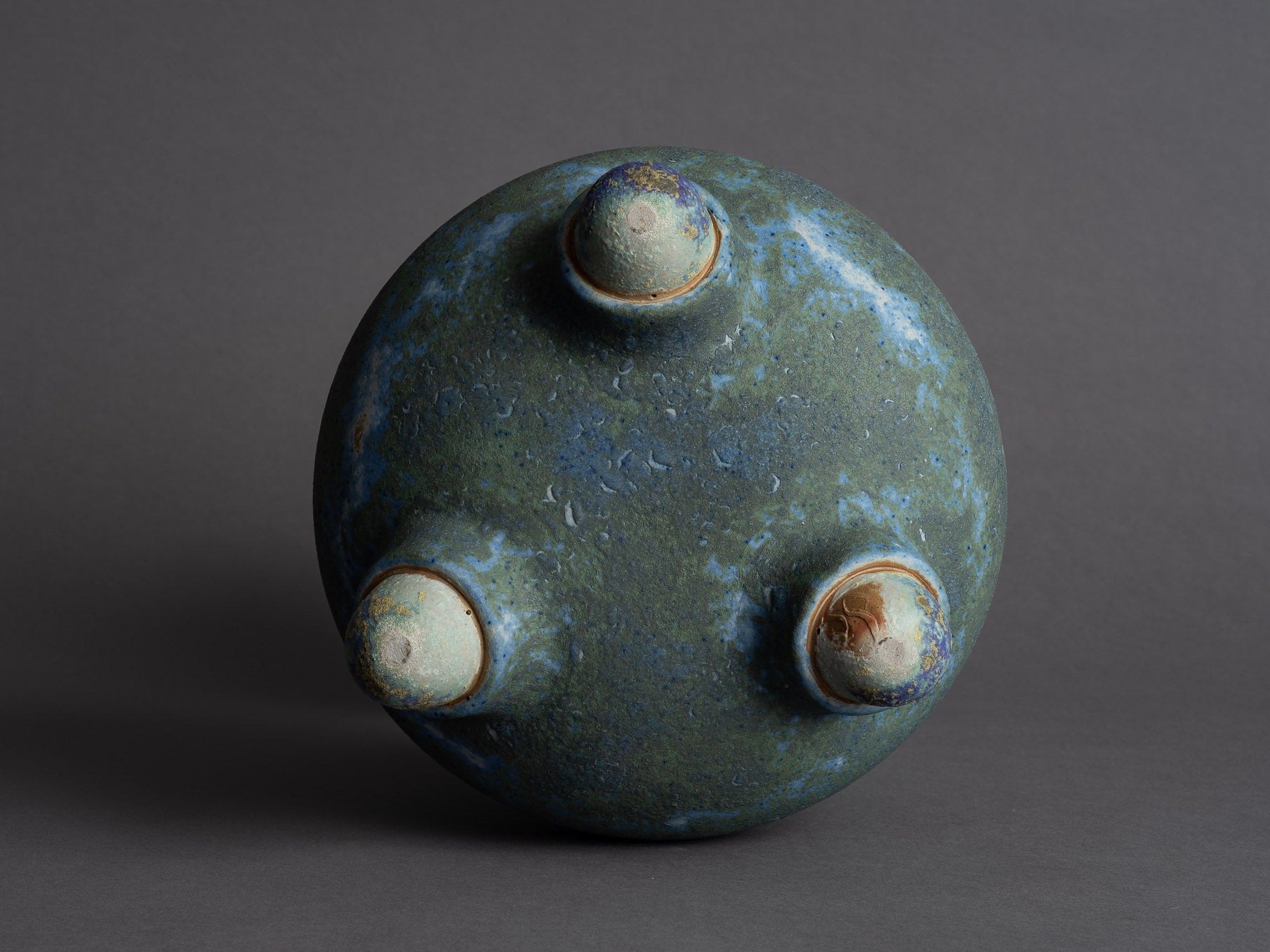 Vase biomorphique de Daniel Cavey, Italie (vers 2010)..Biomorphic sculptural vase by Daniel Cavey, Italy (circa 2010)