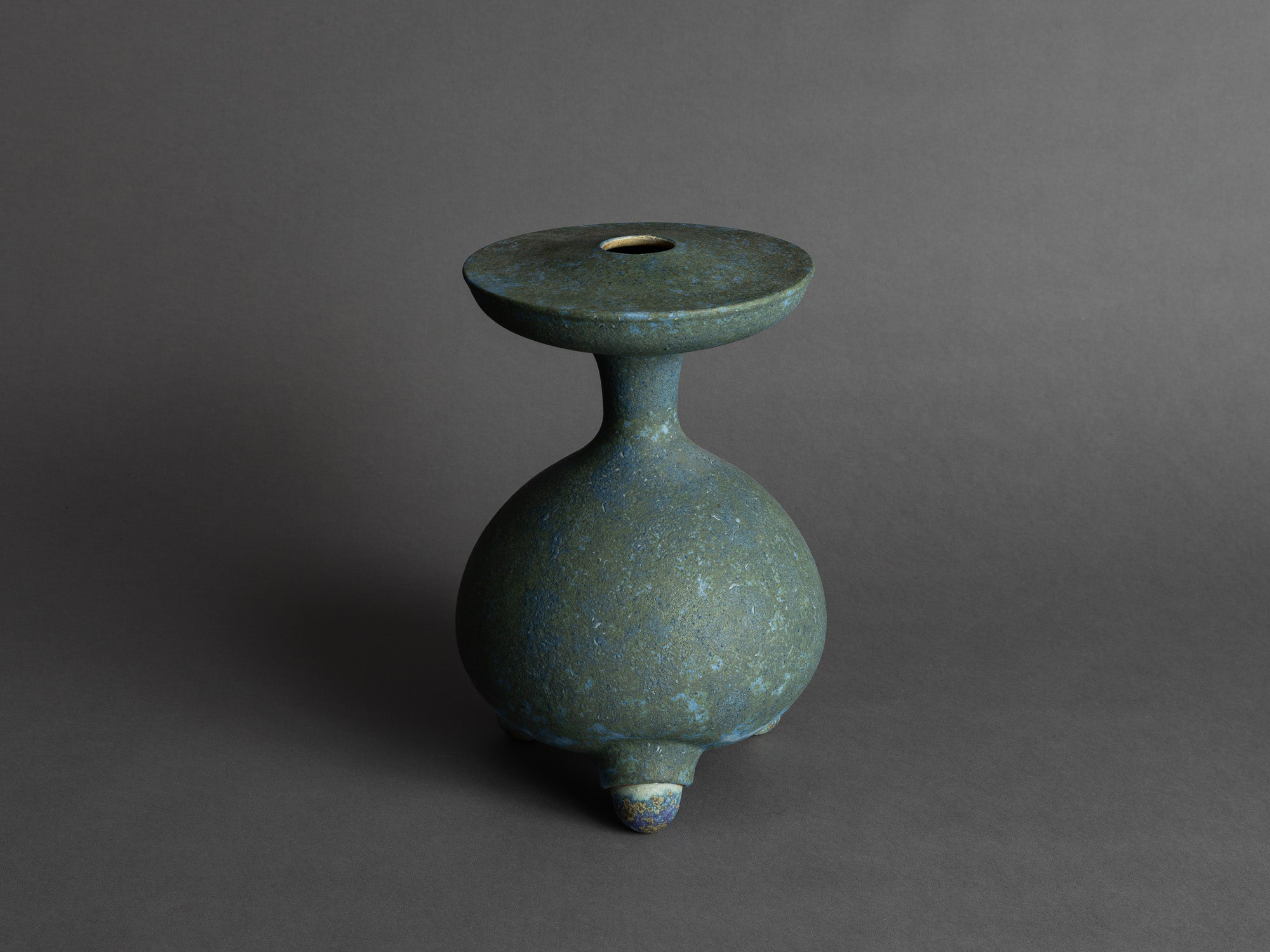 Vase biomorphique de Daniel Cavey, Italie (vers 2010)..Biomorphic sculptural vase by Daniel Cavey, Italy (circa 2010)