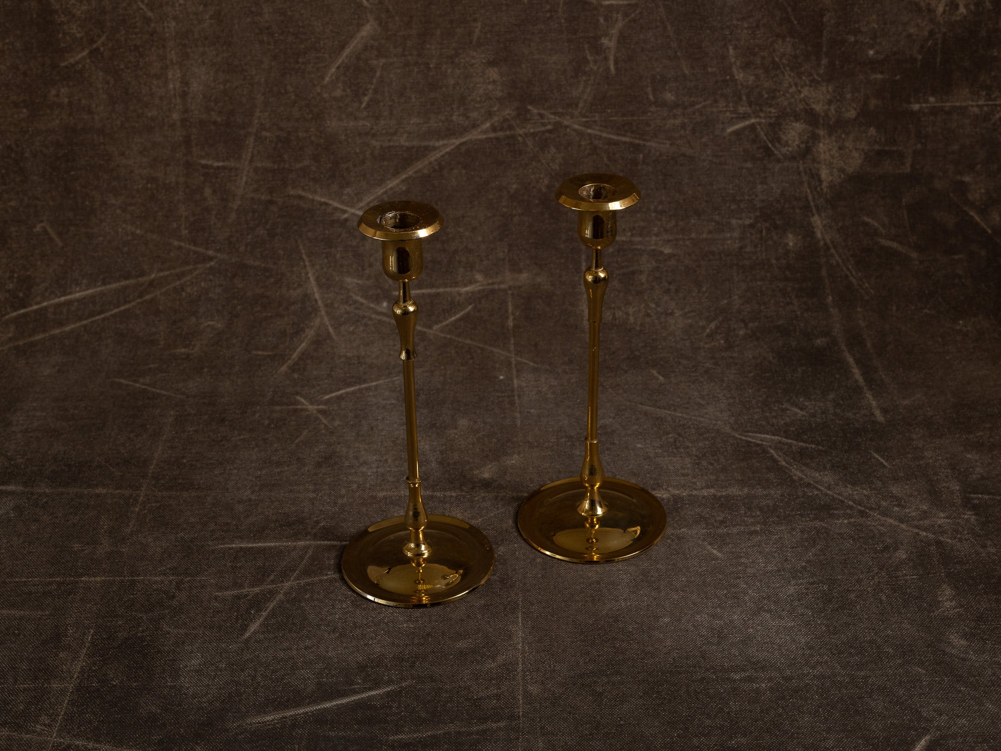 Paire de flambeaux, suiveur de Gunnar Ander, Suède (vers 1960)..Set of 2 candle holders, in the style of Gunnar Ander, Sweden (circa 1960)