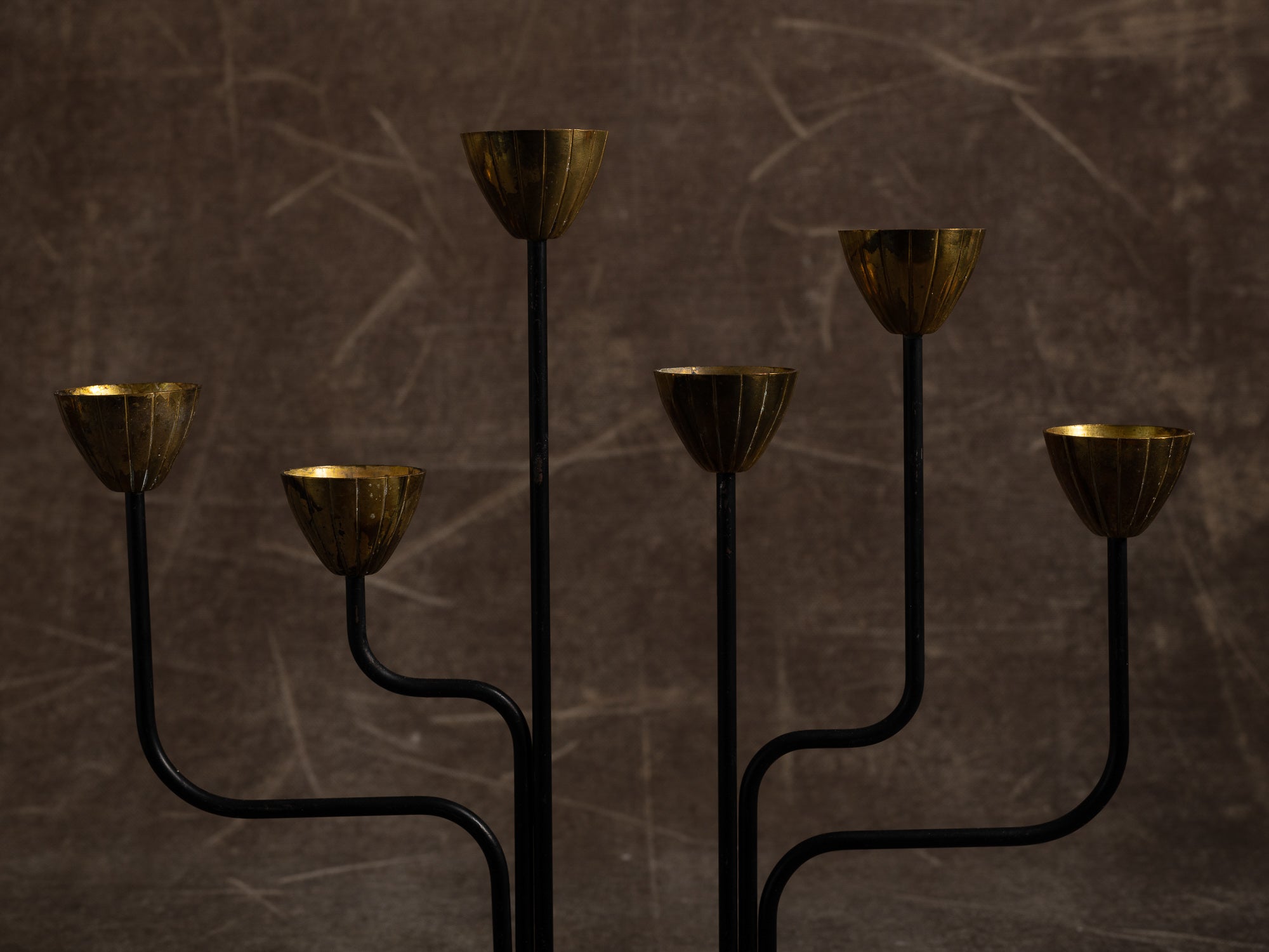 Candélabre modell 3231-77 par Gunnar Ander pour Ystad Metall, Suède (vers 1959)..Huge modell 3231-77 candle holder by Gunnar Ander for Ystad Metall, Sweden (circa 1959)