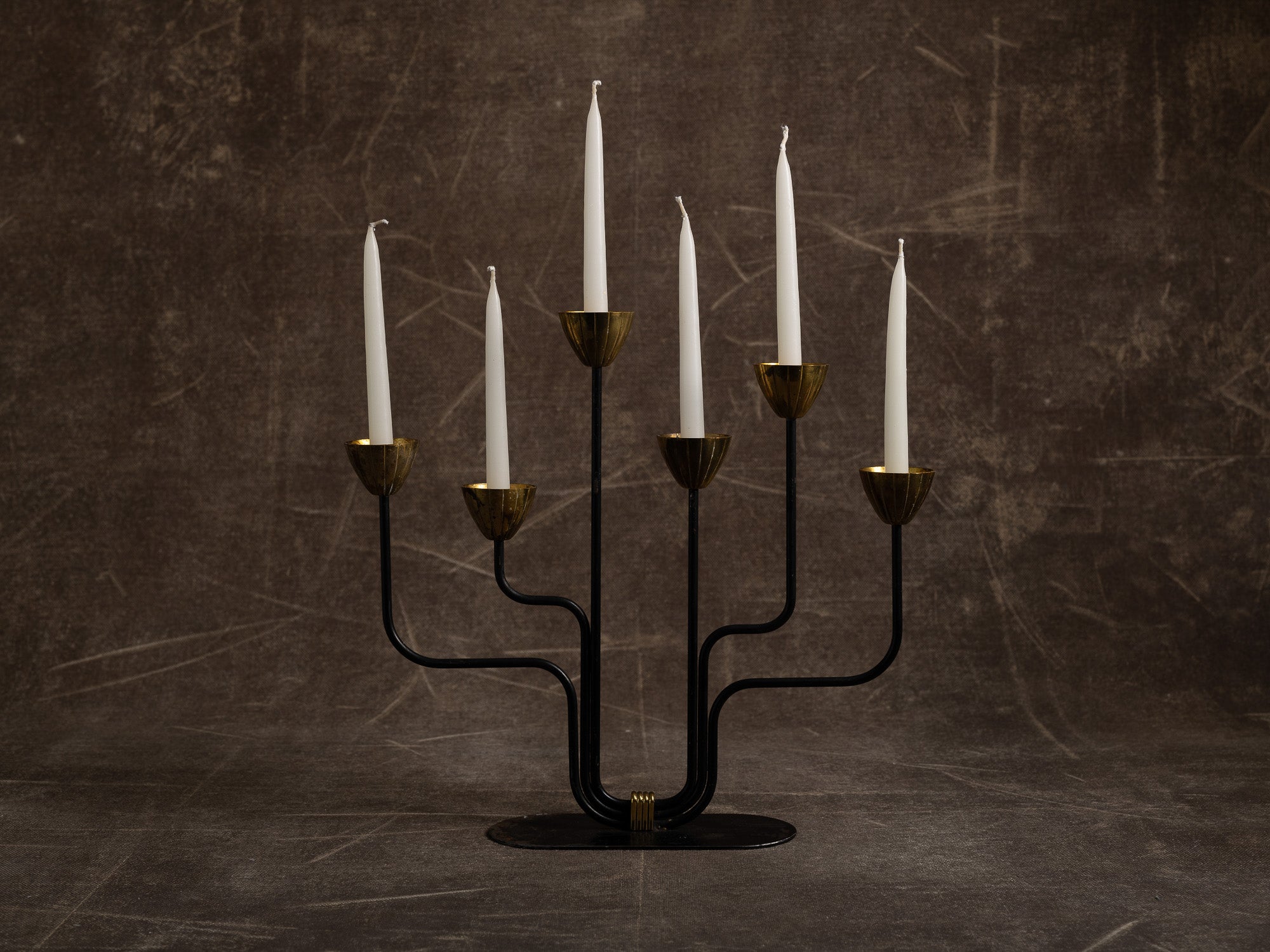 Candélabre modell 3231-77 par Gunnar Ander pour Ystad Metall, Suède (vers 1959)..Huge modell 3231-77 candle holder by Gunnar Ander for Ystad Metall, Sweden (circa 1959)
