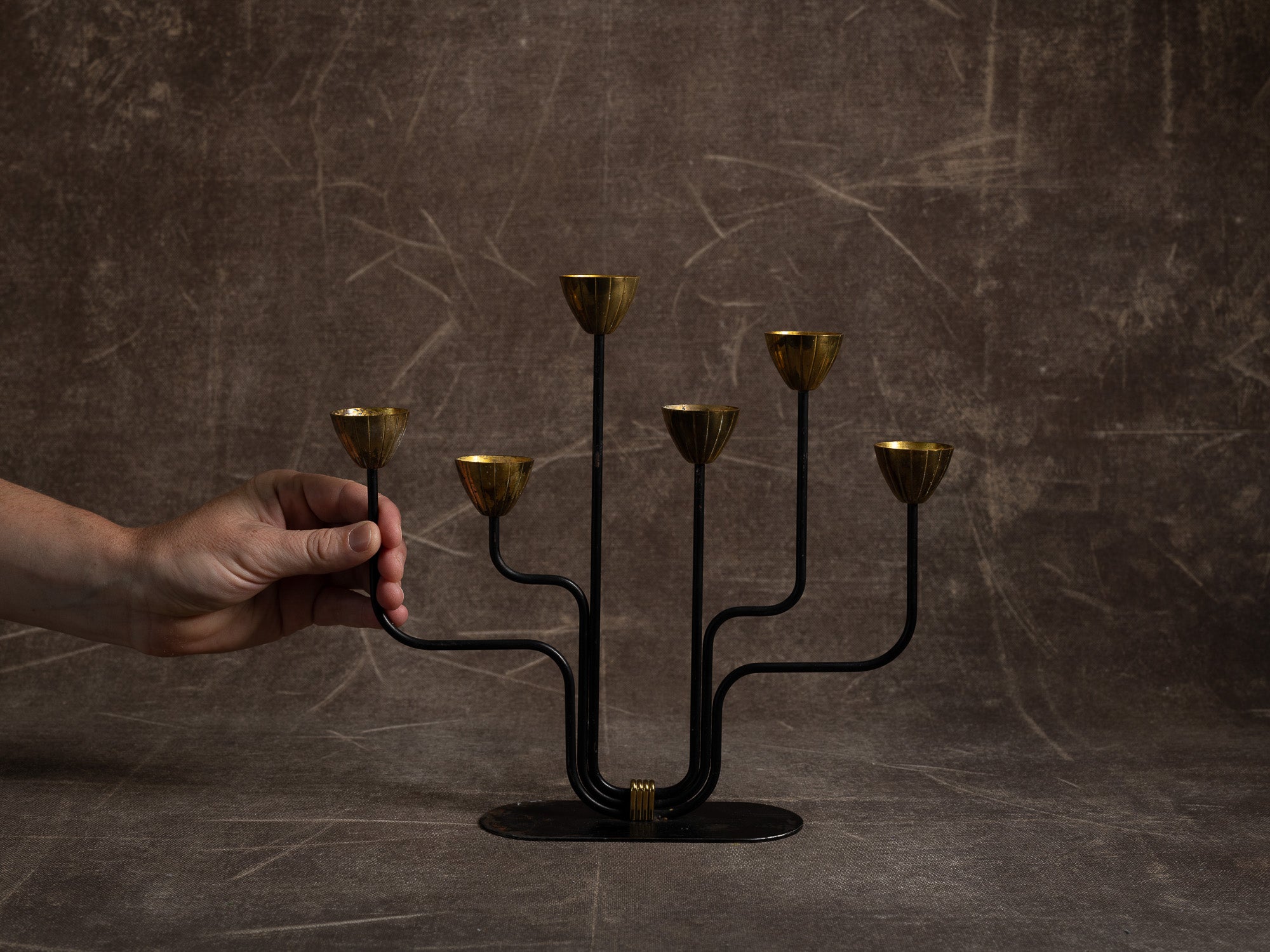 Candélabre modell 3231-77 par Gunnar Ander pour Ystad Metall, Suède (vers 1959)..Huge modell 3231-77 candle holder by Gunnar Ander for Ystad Metall, Sweden (circa 1959)