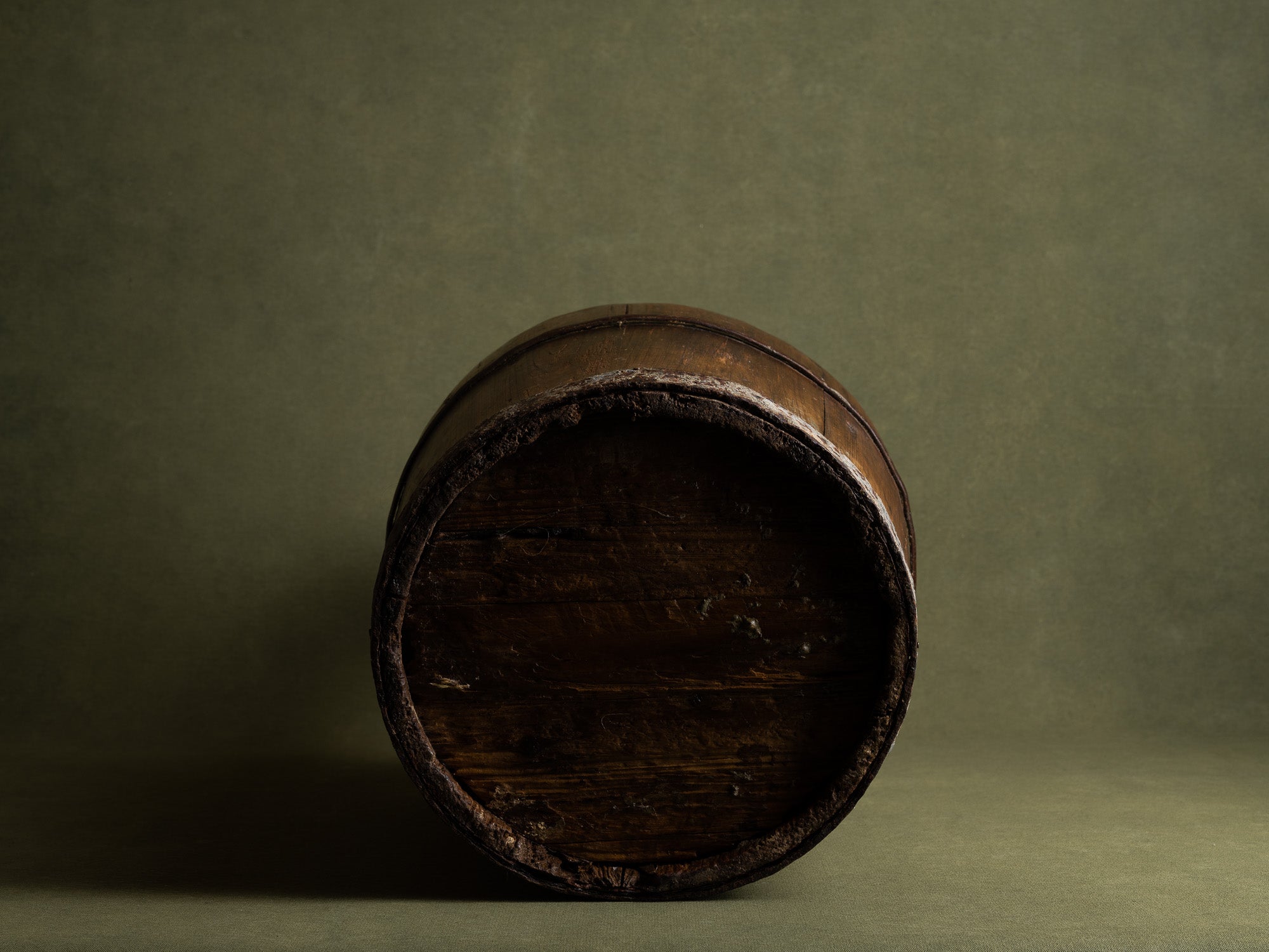 Seau de palanche en bois, Chine (fin du XIXe / début du XXe siècle)..Nice well bucket wood, China (late 19th / early 20th century)