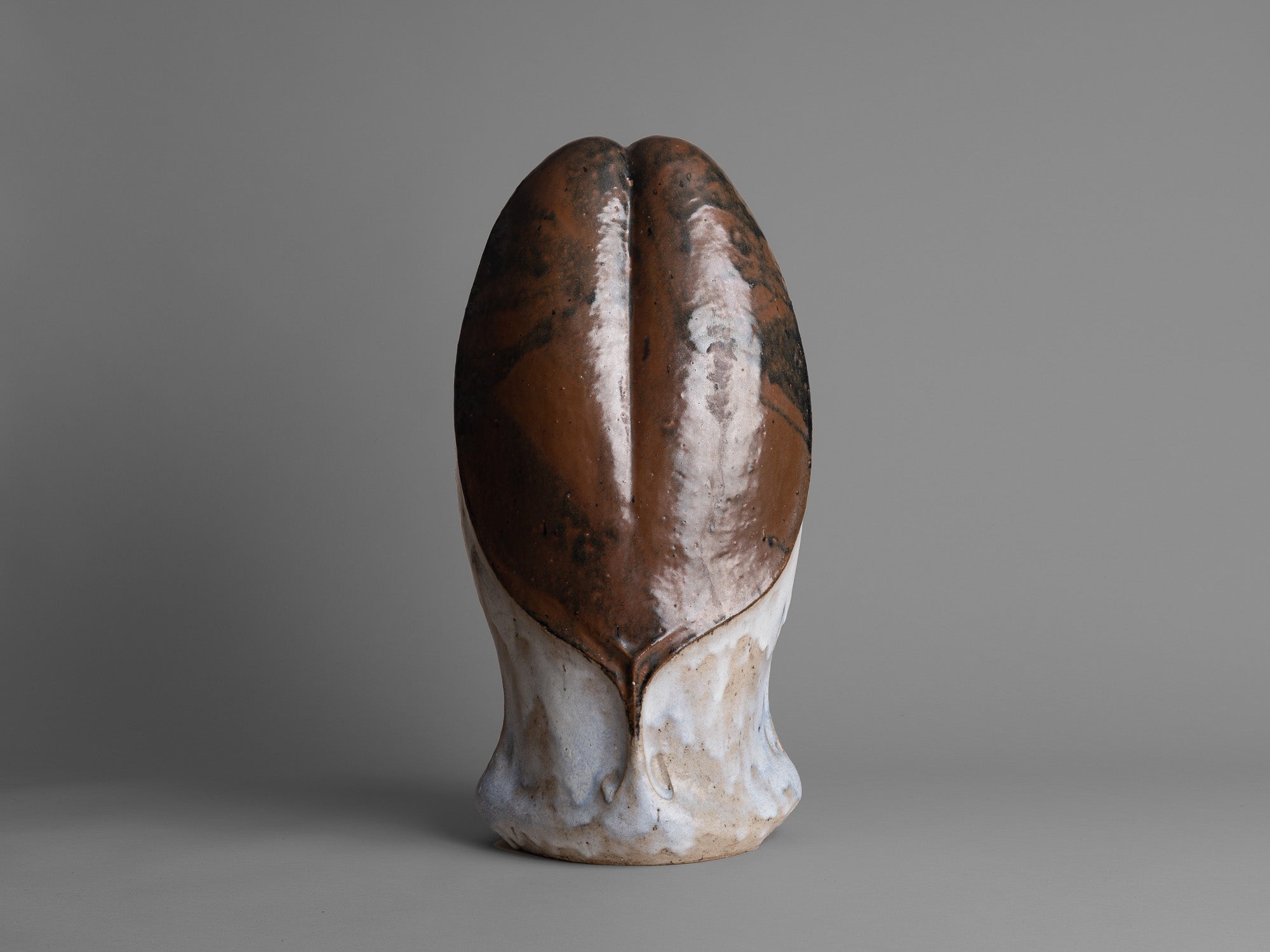 Sculpture biomorphique en grès de François Baumlin, France (1973)..Biomorphic stoneware sculpture by François Baumlin, France (1973)