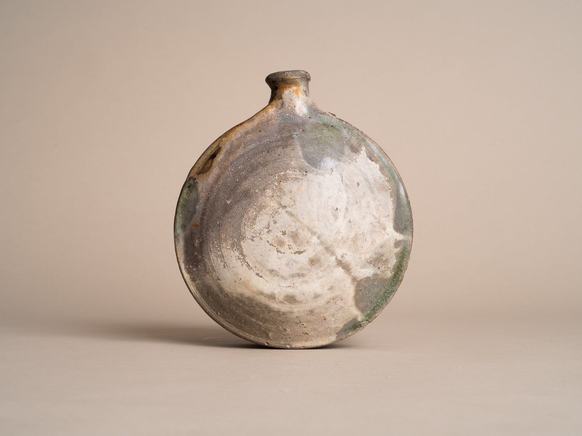 Gourde en grès de Puisaye, France (XVIIe / XVIIIe siècles)..Stoneware folk gourd by anonymous Puisaye potters, France (17th / 18th century)