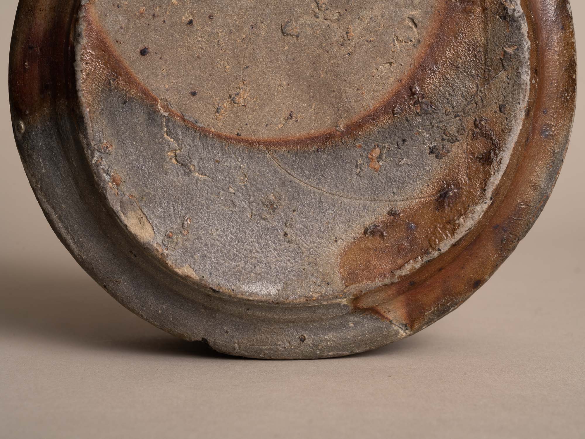 Gourde en grès de Puisaye, France (XVIIe / XVIIIe siècles)..Stoneware folk gourd by anonymous Puisaye potters, France (17th / 18th century)