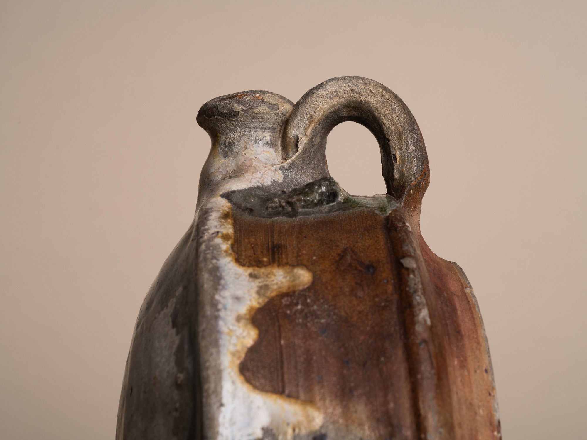 Gourde en grès de Puisaye, France (XVIIe / XVIIIe siècles)..Stoneware folk gourd by anonymous Puisaye potters, France (17th / 18th century)