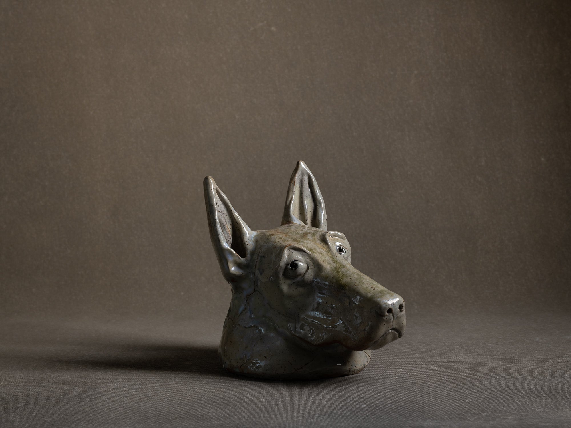 Sculpture "berger" en grès de La Borne, France (1997).."Shepherd" dog sculpture in stoneware, La Borne, France (1997)