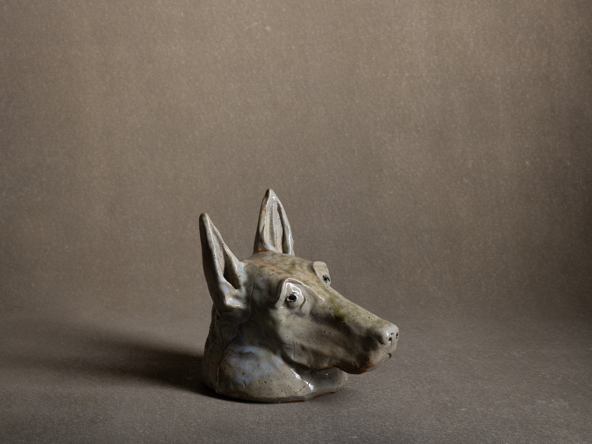 Sculpture "berger" en grès de La Borne, France (1997).."Shepherd" dog sculpture in stoneware, La Borne, France (1997)