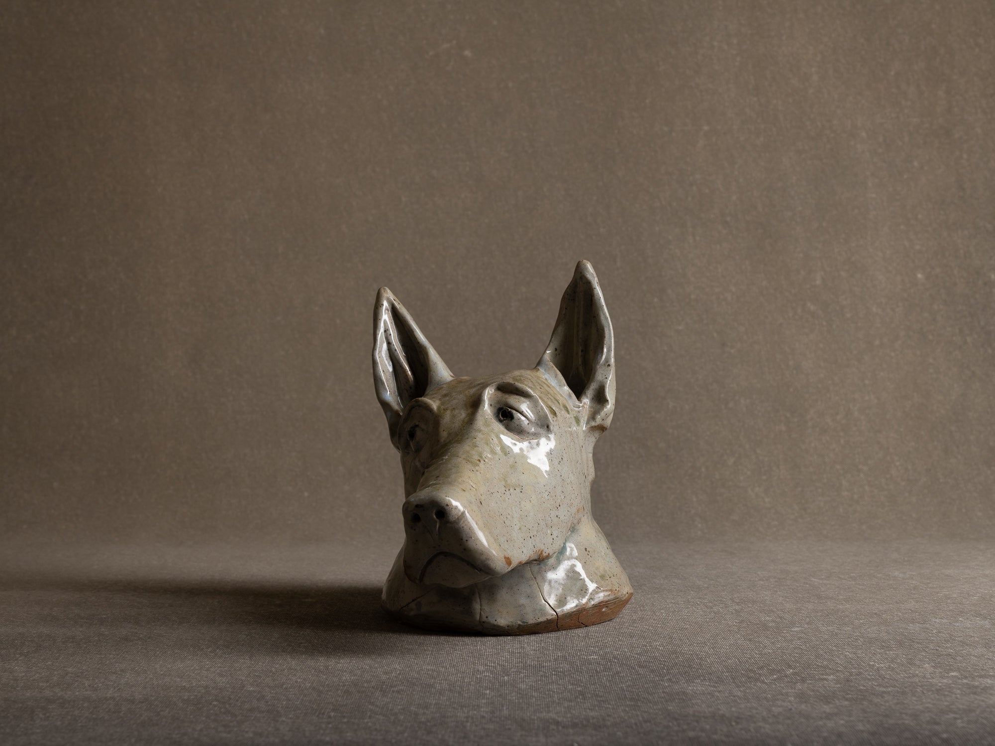 Sculpture "berger" en grès de La Borne, France (1997).."Shepherd" dog sculpture in stoneware, La Borne, France (1997)