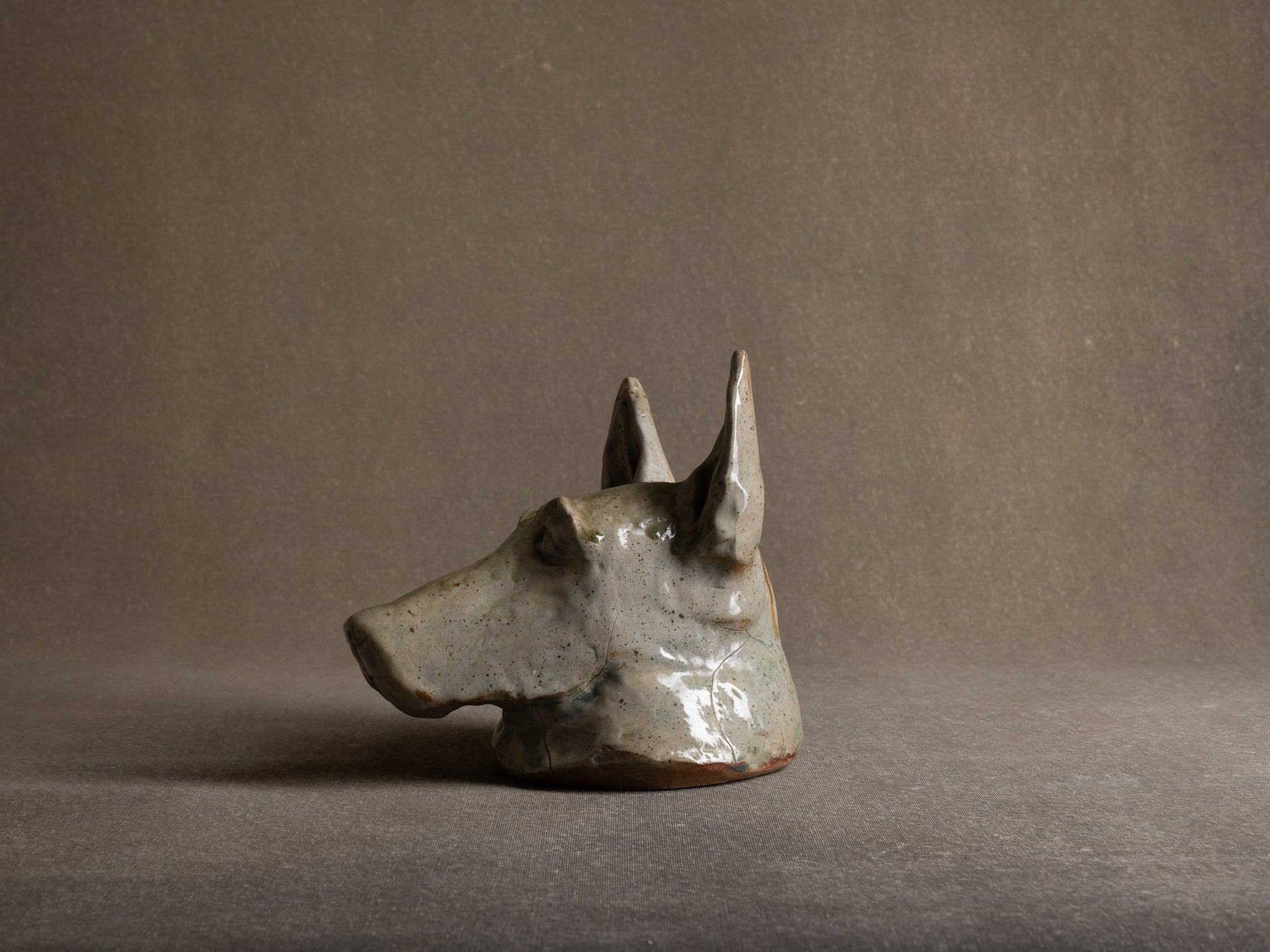 Sculpture "berger" en grès de La Borne, France (1997).."Shepherd" dog sculpture in stoneware, La Borne, France (1997)