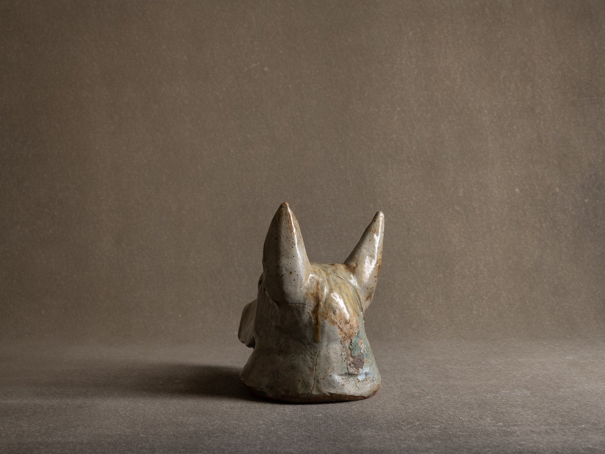 Sculpture "berger" en grès de La Borne, France (1997).."Shepherd" dog sculpture in stoneware, La Borne, France (1997)