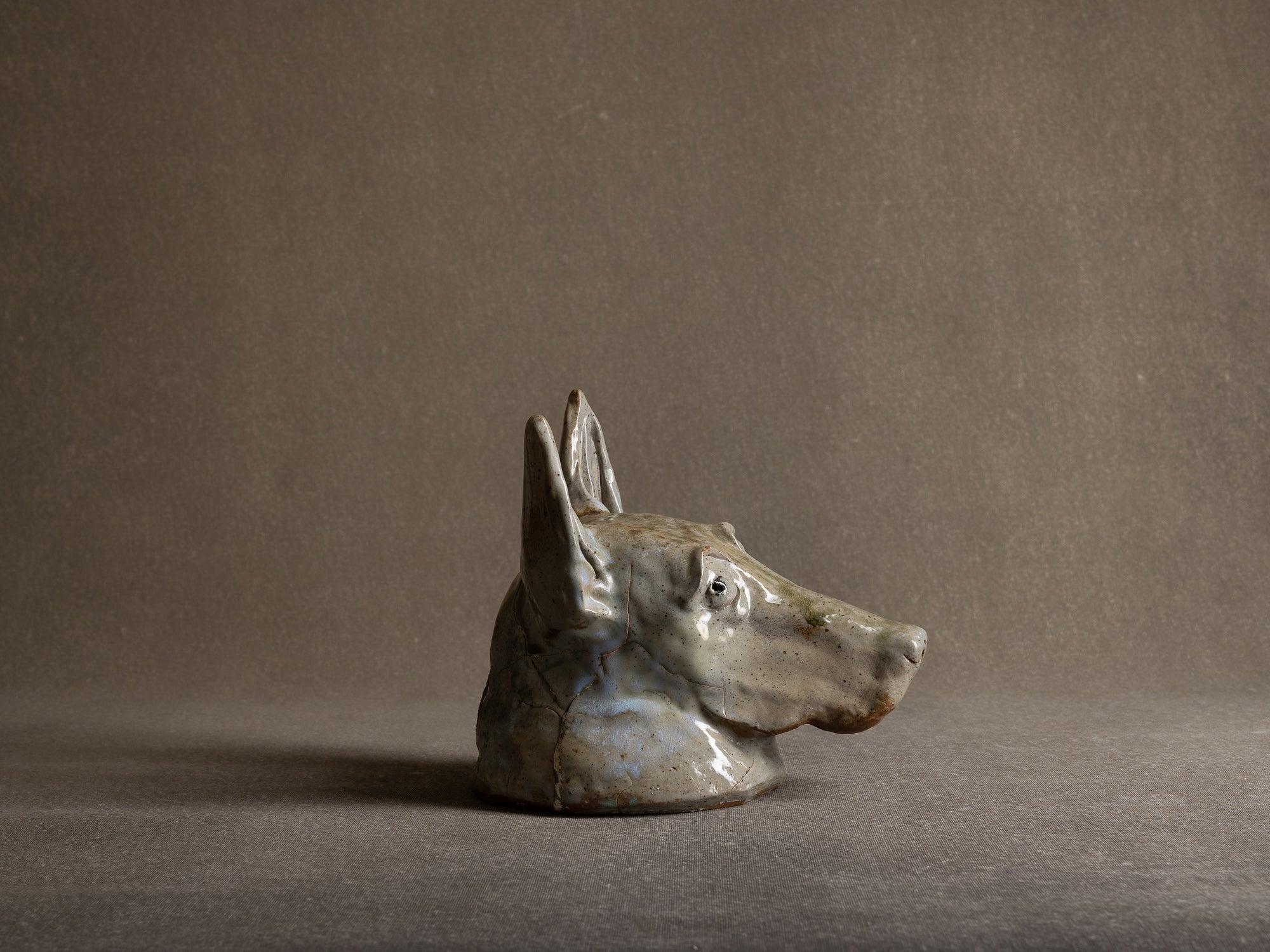 Sculpture "berger" en grès de La Borne, France (1997).."Shepherd" dog sculpture in stoneware, La Borne, France (1997)