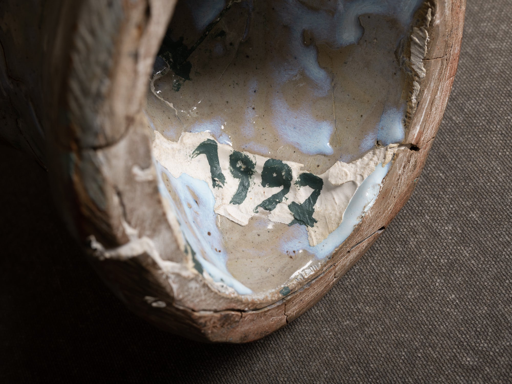 Sculpture "berger" en grès de La Borne, France (1997).."Shepherd" dog sculpture in stoneware, La Borne, France (1997)