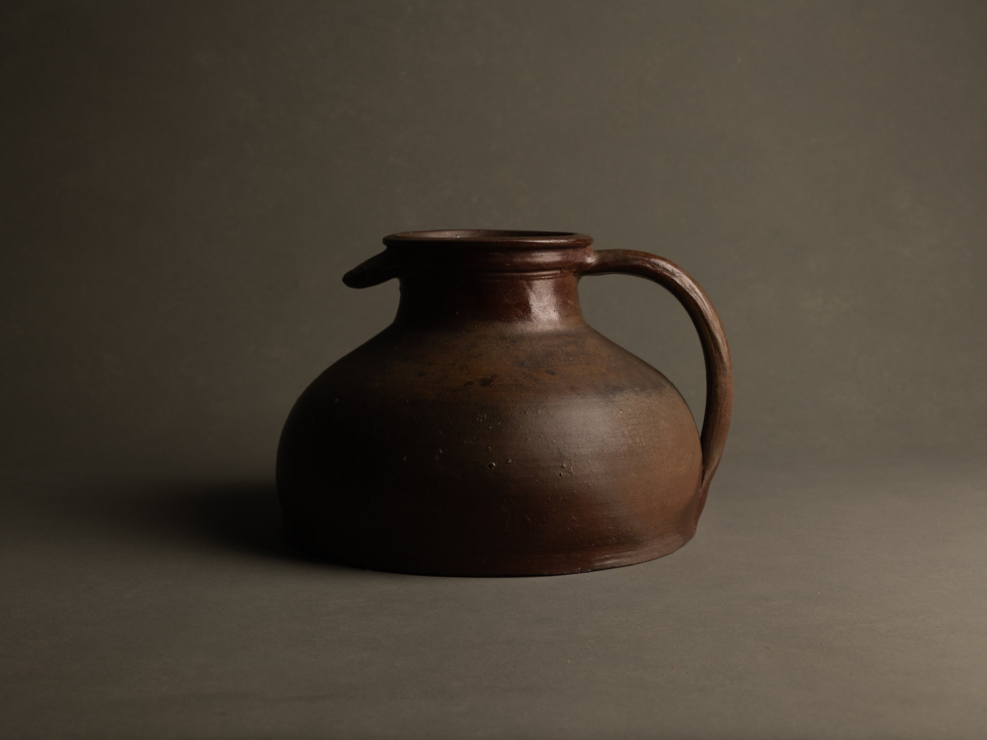Cruche à boulanger de Jean et Geneviève Dubost, France (1966)..Baker's jug by Jean and Geneviève Dubost, France (1966)