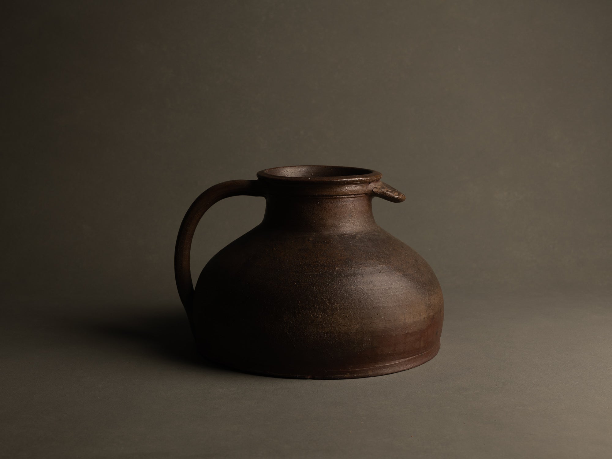 Cruche à boulanger de Jean et Geneviève Dubost, France (1966)..Baker's jug by Jean and Geneviève Dubost, France (1966)