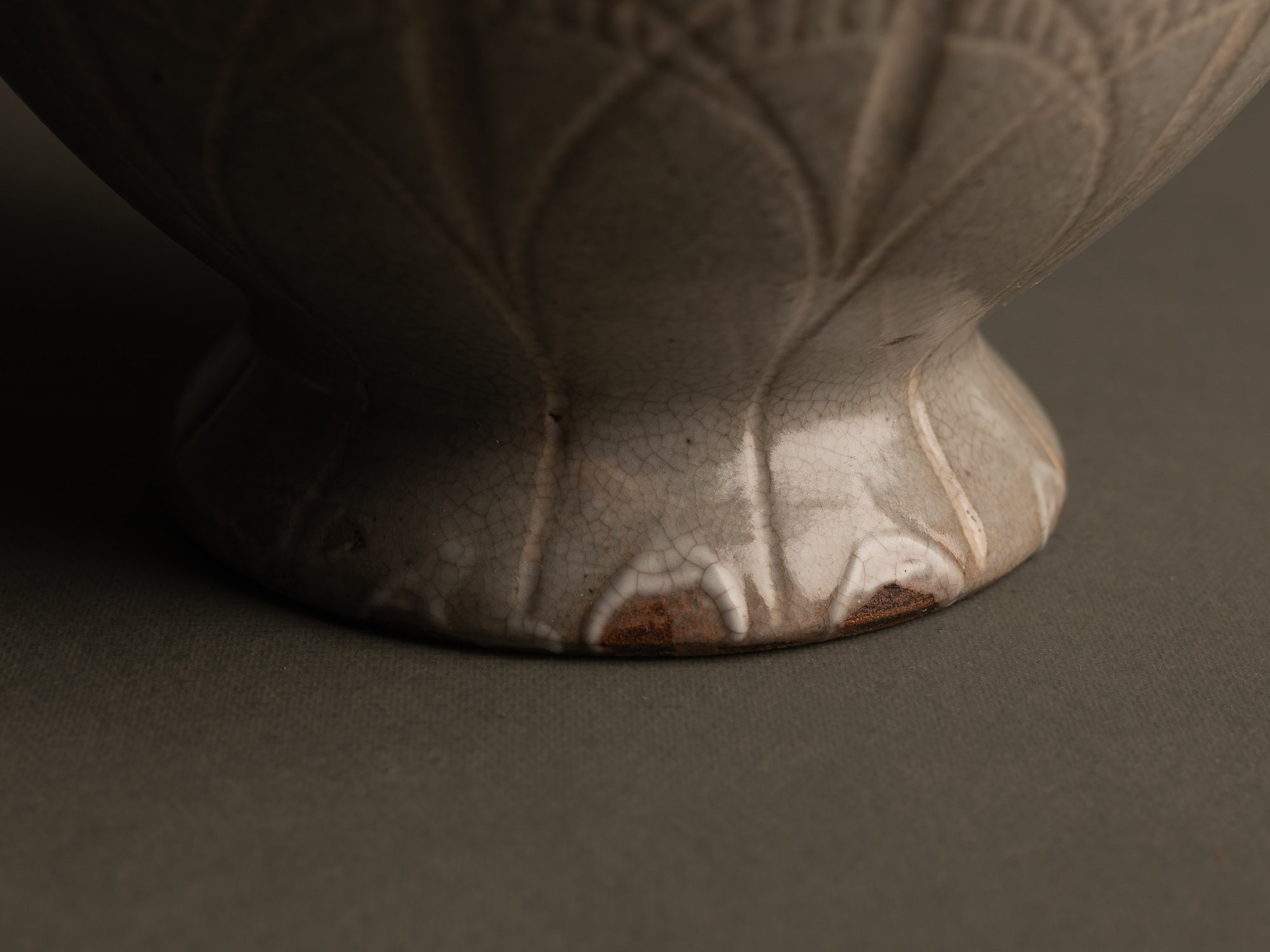 Rare pot couvert Art Déco de Charlotte Chauchet-Guilleré pour Primavera, France (vers 1918)..Rare Art Deco lided pot by Charlotte Chauchet-Guilleré for Primavera, France (circa 1918)