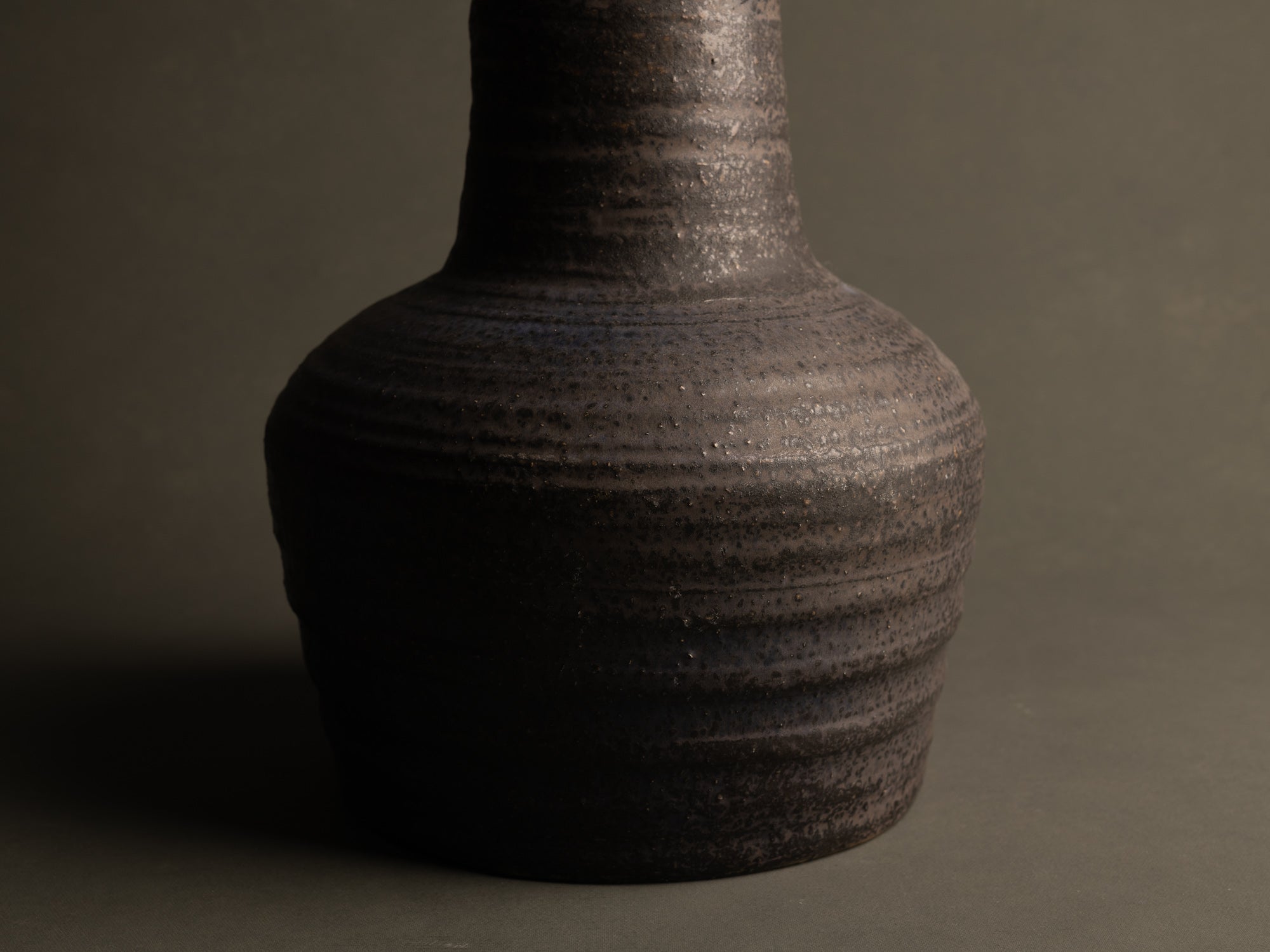 Monumental vase de sol par Piet Knepper pour Mobach, Pays-Bas (1971)..Huge floor Vase by Piet Knepper for Mobach, Netherlands (1971)