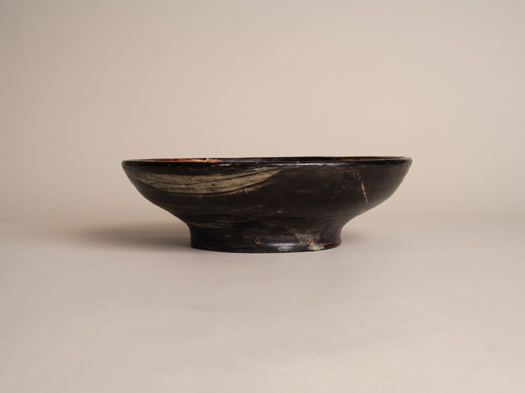 Rare coupe murale par Hertha Hillfon, Suède (1964)..Early ceramic Wall hanging bowl by Hertha Hillfon, Sweden (1964)