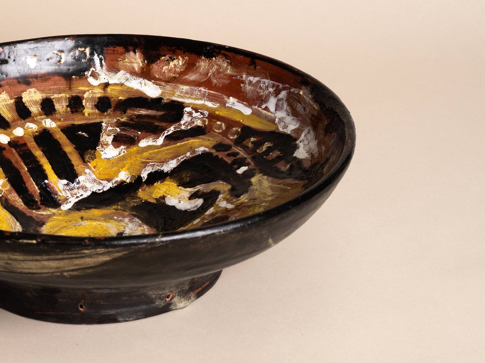 Rare coupe murale par Hertha Hillfon, Suède (1964)..Early ceramic Wall hanging bowl by Hertha Hillfon, Sweden (1964)