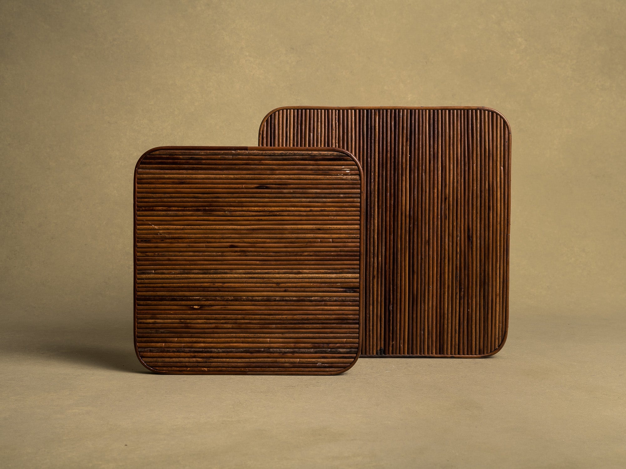 Ensemble de 2 plateaux à thé pour la cérémonie du thé, Japon (vers 1920)..Mingei tea tray for senchabon tea ceremony, Japan (circa 1920)
