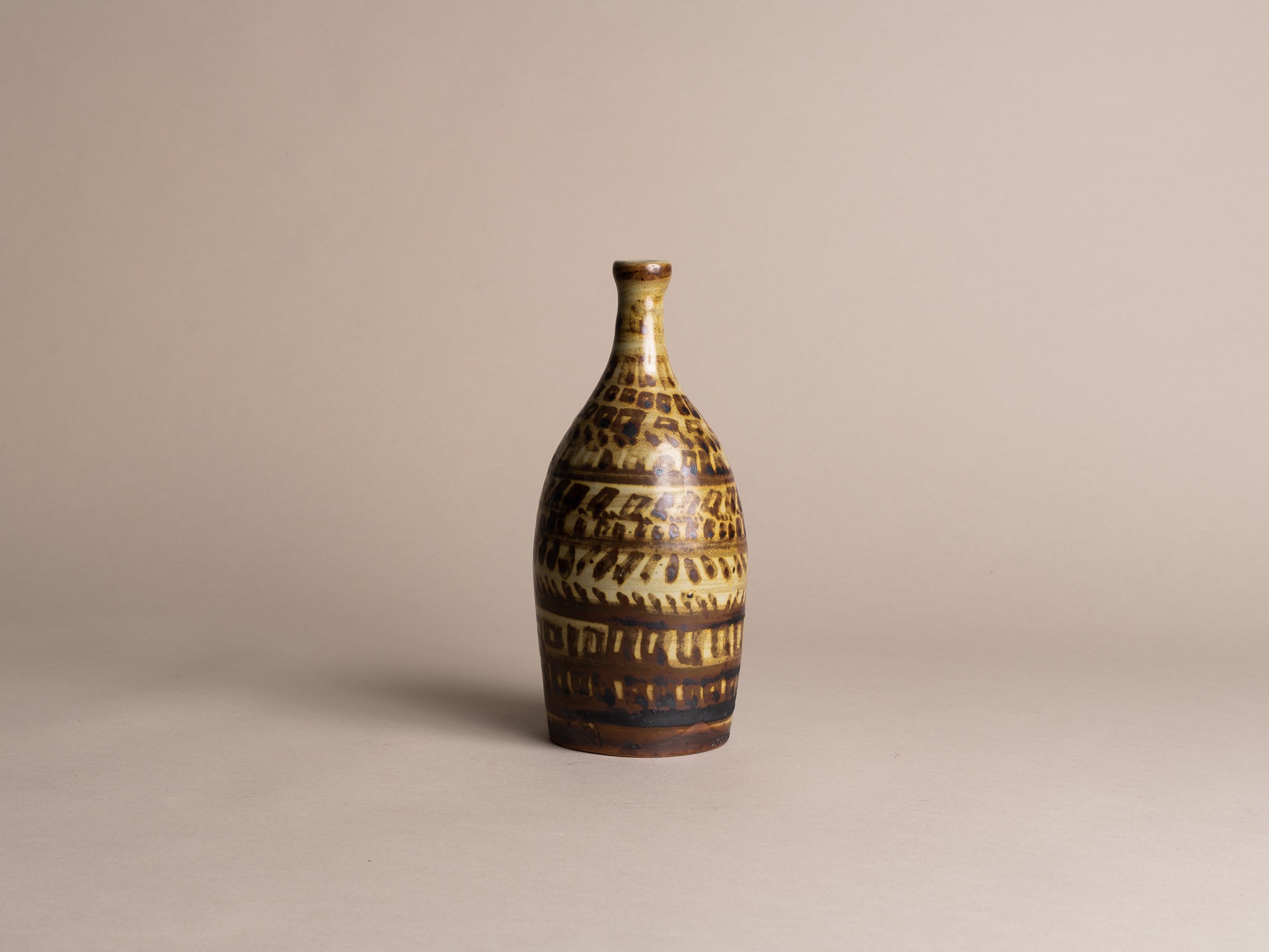 Vase africaniste de Jean-Claude Courjault, France (1962)..Africanist vase by Jean-Claude Courjault, France (1962)