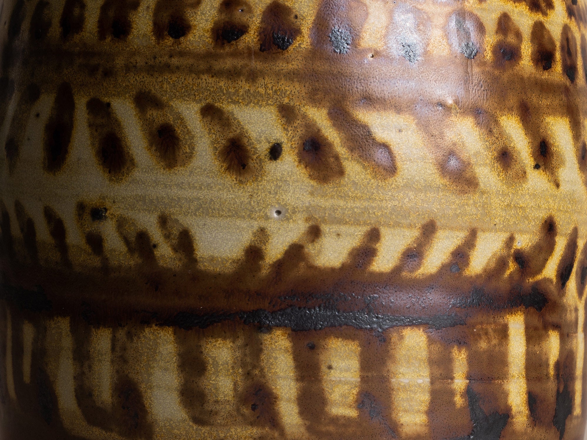 Vase africaniste de Jean-Claude Courjault, France (1962)..Africanist vase by Jean-Claude Courjault, France (1962)