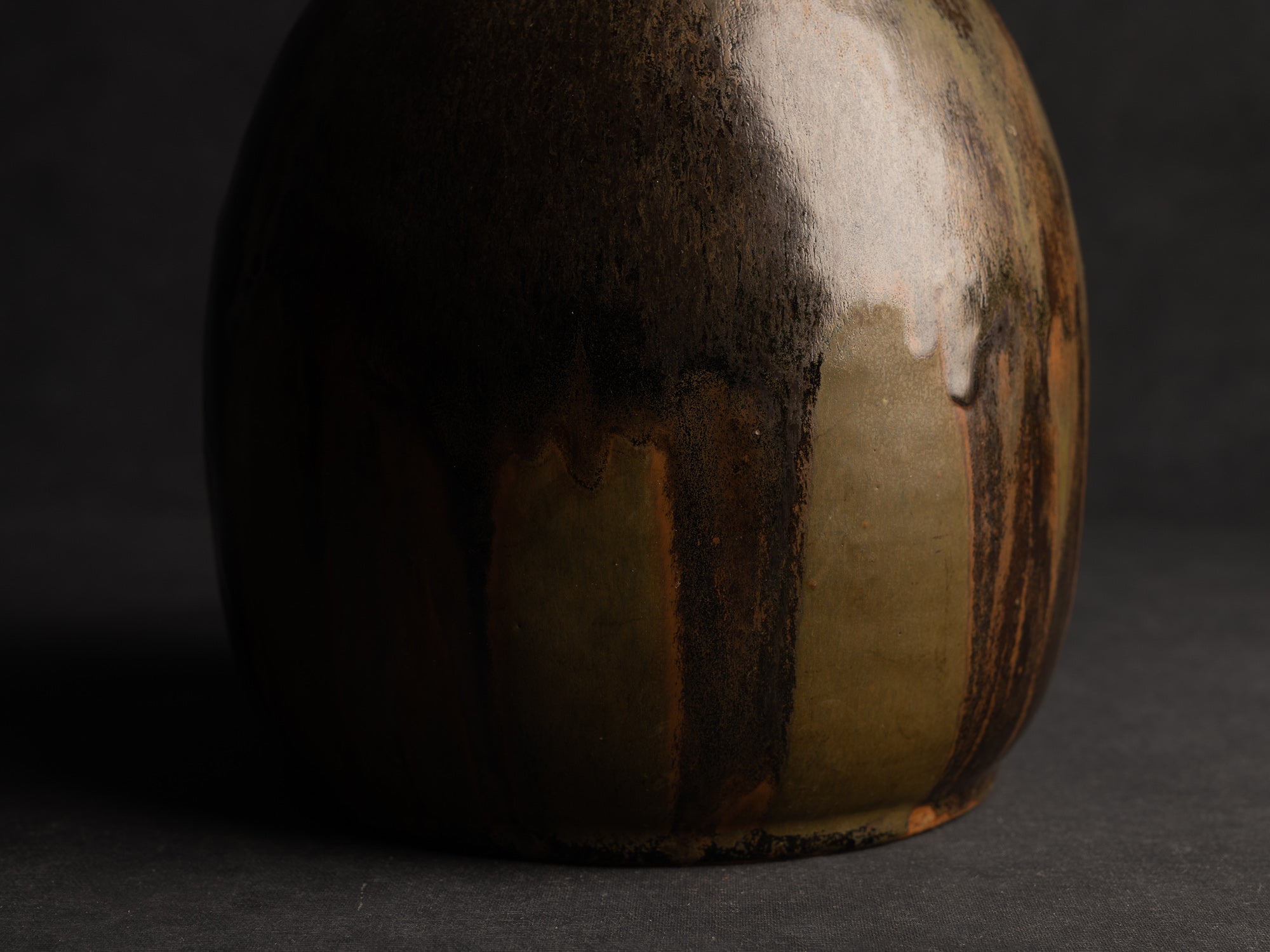 Important Vase en grès de Léon Pointu, Atelier Pointu, France (vers 1925-35)..School of Carriès Large stoneware vase by Léon Pointu, Atelier Pointu, France (circa 1925-35)