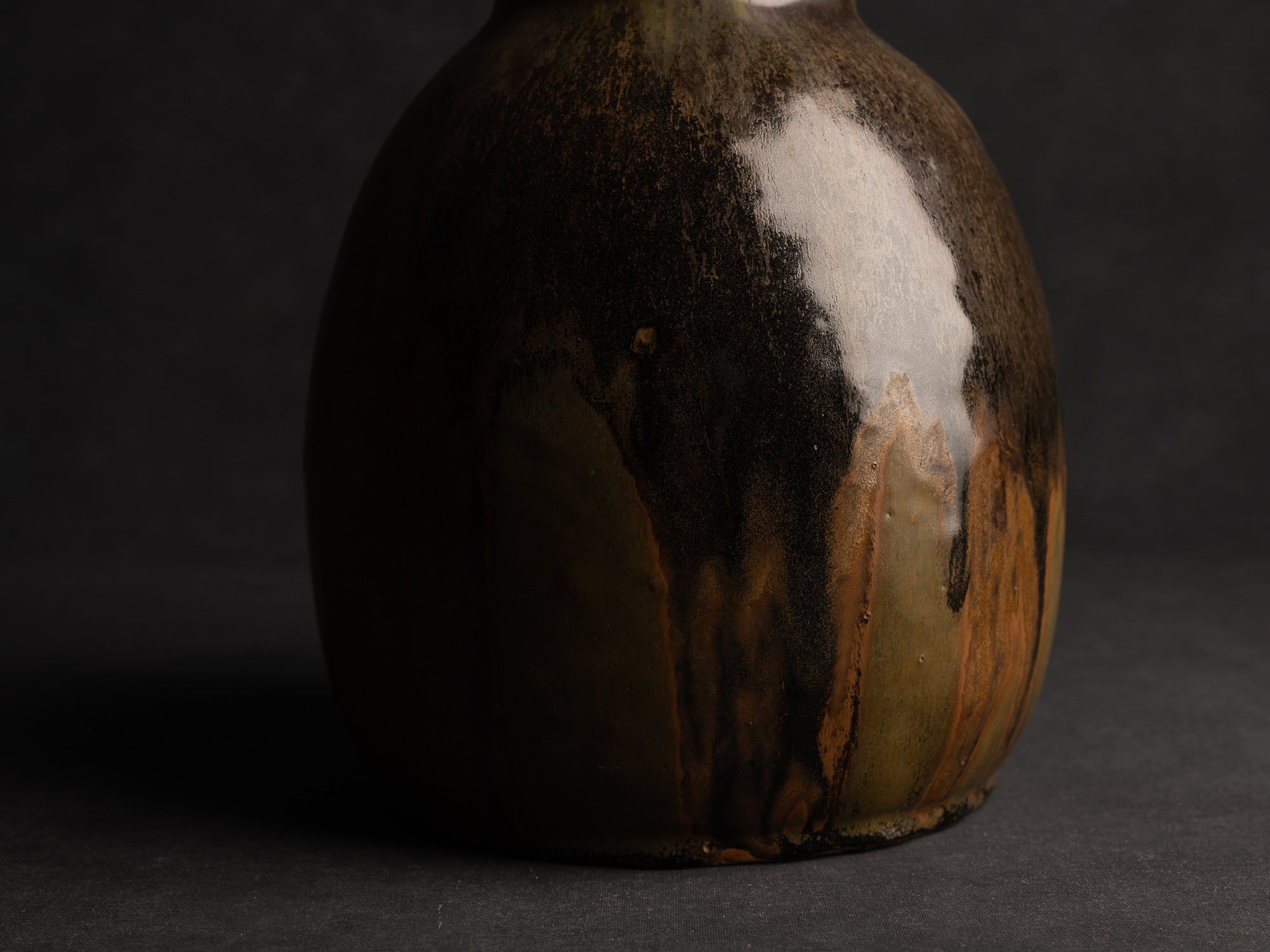 Important Vase en grès de Léon Pointu, Atelier Pointu, France (vers 1925-35)..School of Carriès Large stoneware vase by Léon Pointu, Atelier Pointu, France (circa 1925-35)