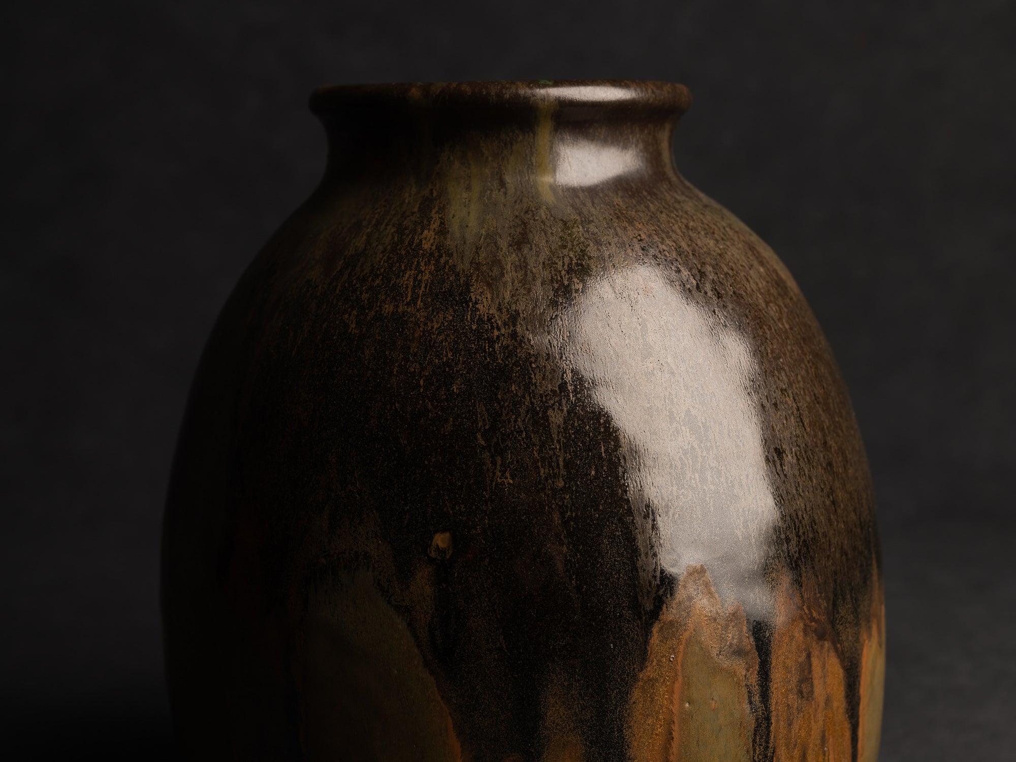 Important Vase en grès de Léon Pointu, Atelier Pointu, France (vers 1925-35)..School of Carriès Large stoneware vase by Léon Pointu, Atelier Pointu, France (circa 1925-35)