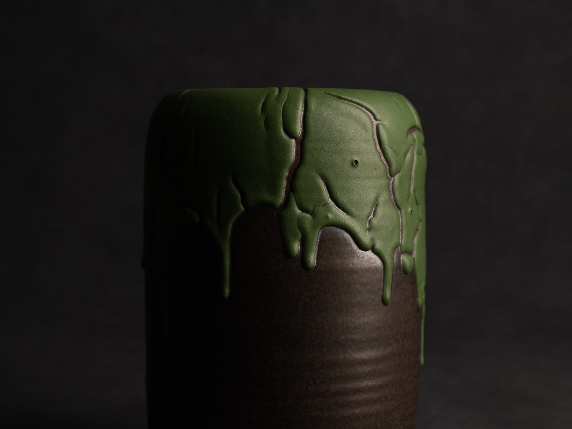 Important duo de vases "peau de serpent" en grès de Léon Pointu, Atelier Pointu, France (vers 1930)..School of Carriès Large stoneware snake skin glazed vases duet by Léon Pointu, Atelier Pointu, France (circa 1930)