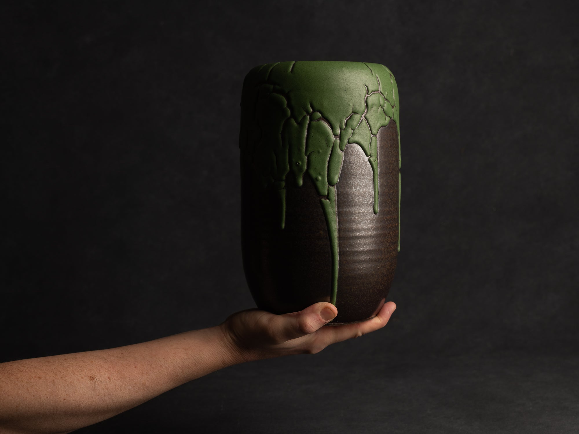Important duo de vases "peau de serpent" en grès de Léon Pointu, Atelier Pointu, France (vers 1930)..School of Carriès Large stoneware snake skin glazed vases duet by Léon Pointu, Atelier Pointu, France (circa 1930)