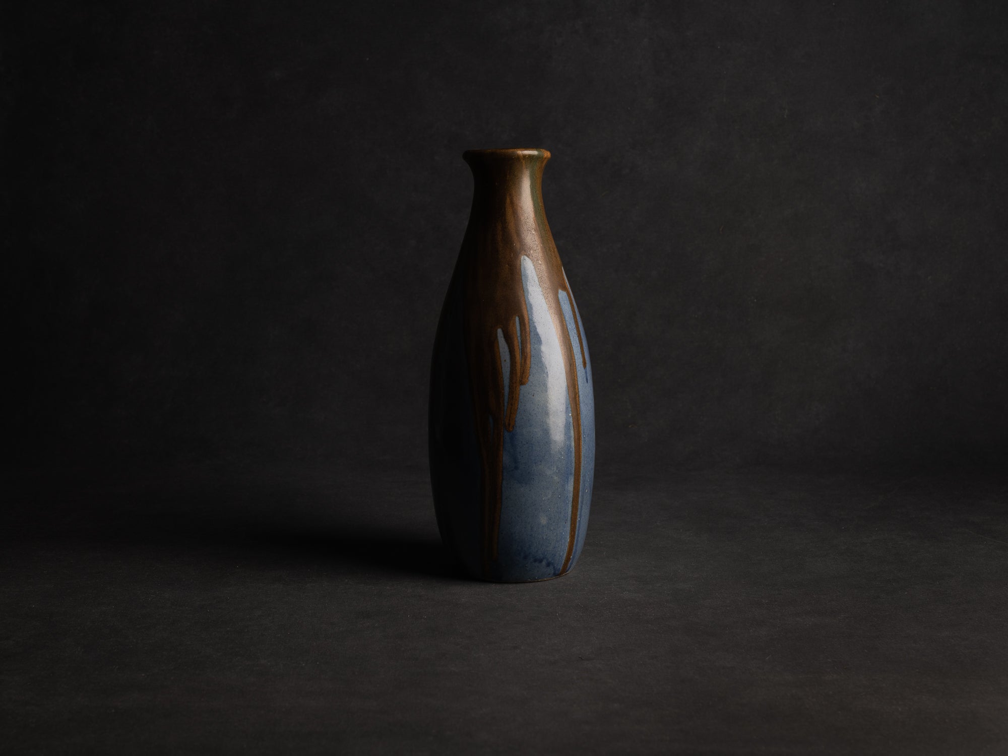 Important vase en grès de Léon Pointu, Atelier Pointu, France (vers 1930)..School of Carriès Large stoneware vase by Léon Pointu, Atelier Pointu, France (circa 1930)