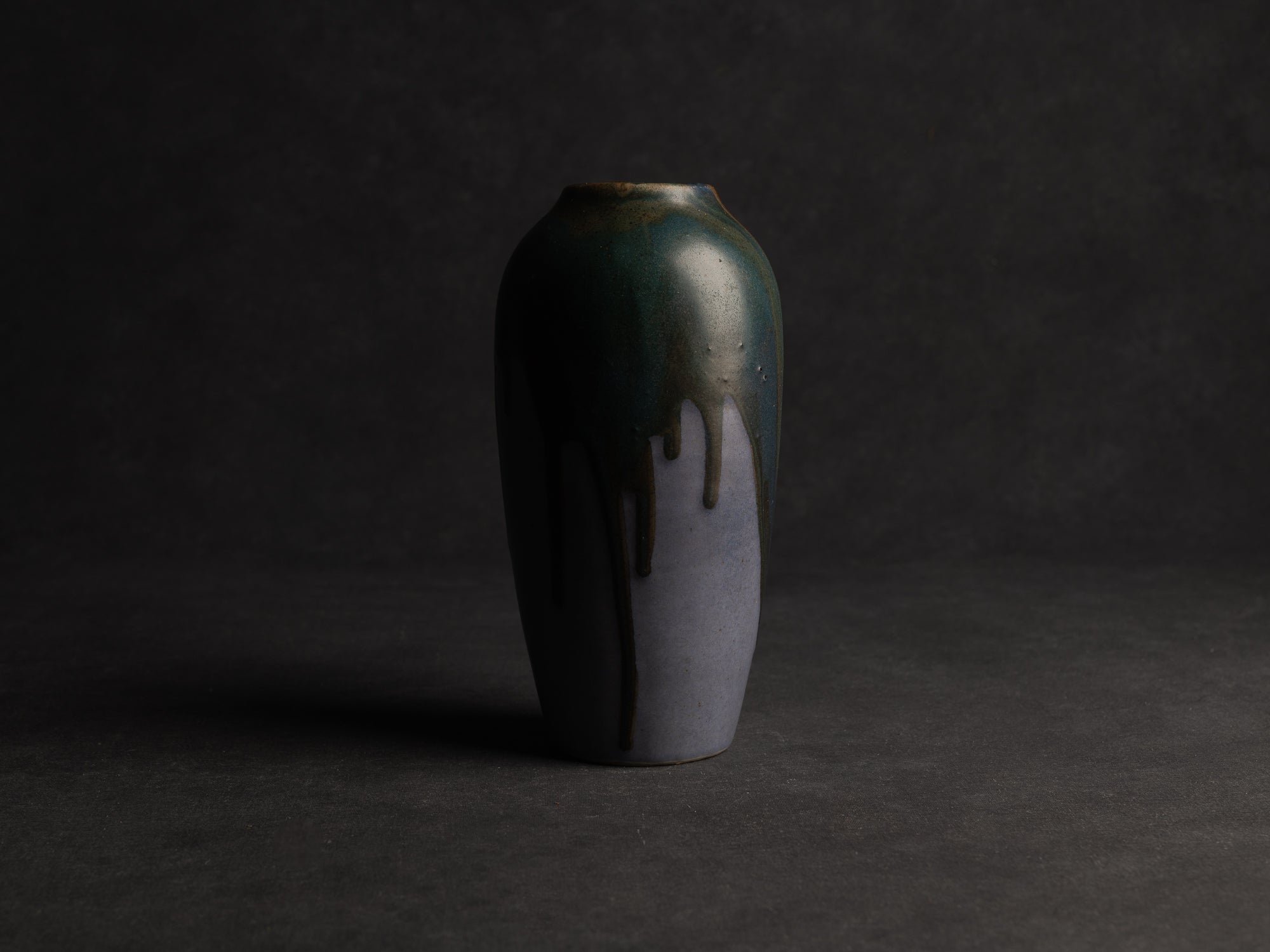 Vase balustre en grès de Léon Pointu, Atelier Pointu, France (vers 1925-30)..School of Carriès, stoneware ovoid vase by Léon Pointu, Atelier Pointu, France (circa 1925-30)