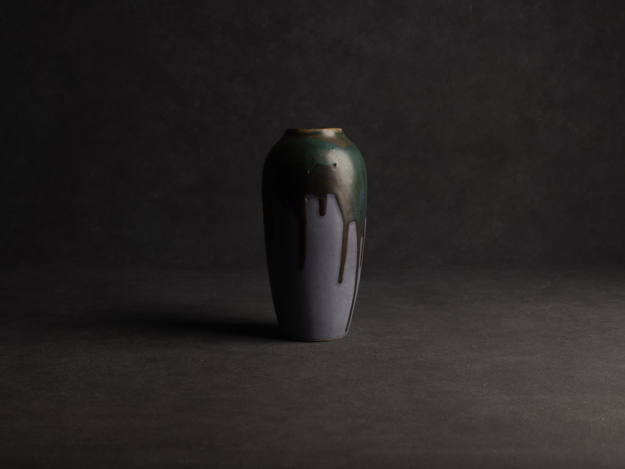Vase balustre en grès de Léon Pointu, Atelier Pointu, France (vers 1925-30)..School of Carriès, stoneware ovoid vase by Léon Pointu, Atelier Pointu, France (circa 1925-30)