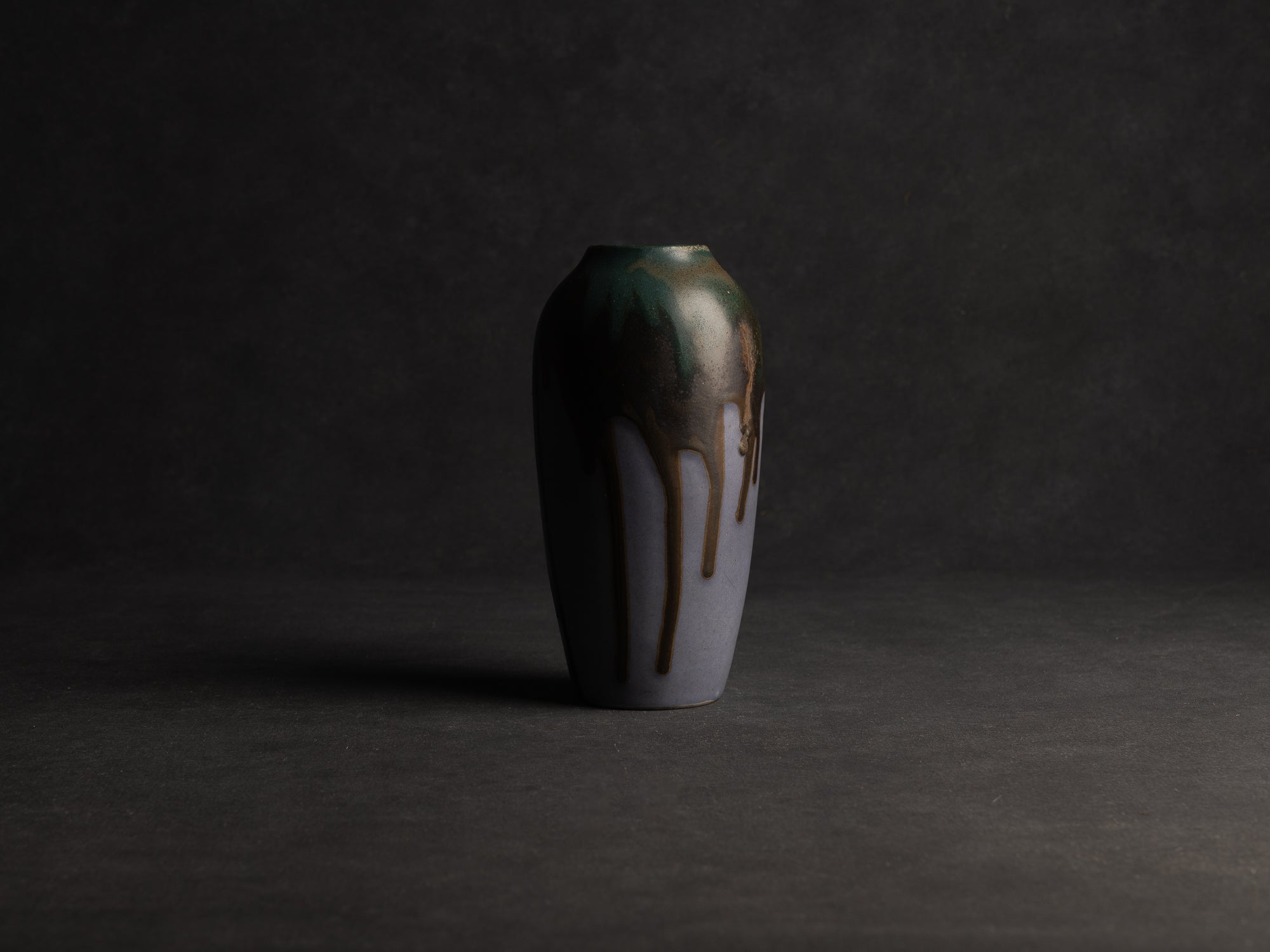 Vase balustre en grès de Léon Pointu, Atelier Pointu, France (vers 1925-30)..School of Carriès, stoneware ovoid vase by Léon Pointu, Atelier Pointu, France (circa 1925-30)