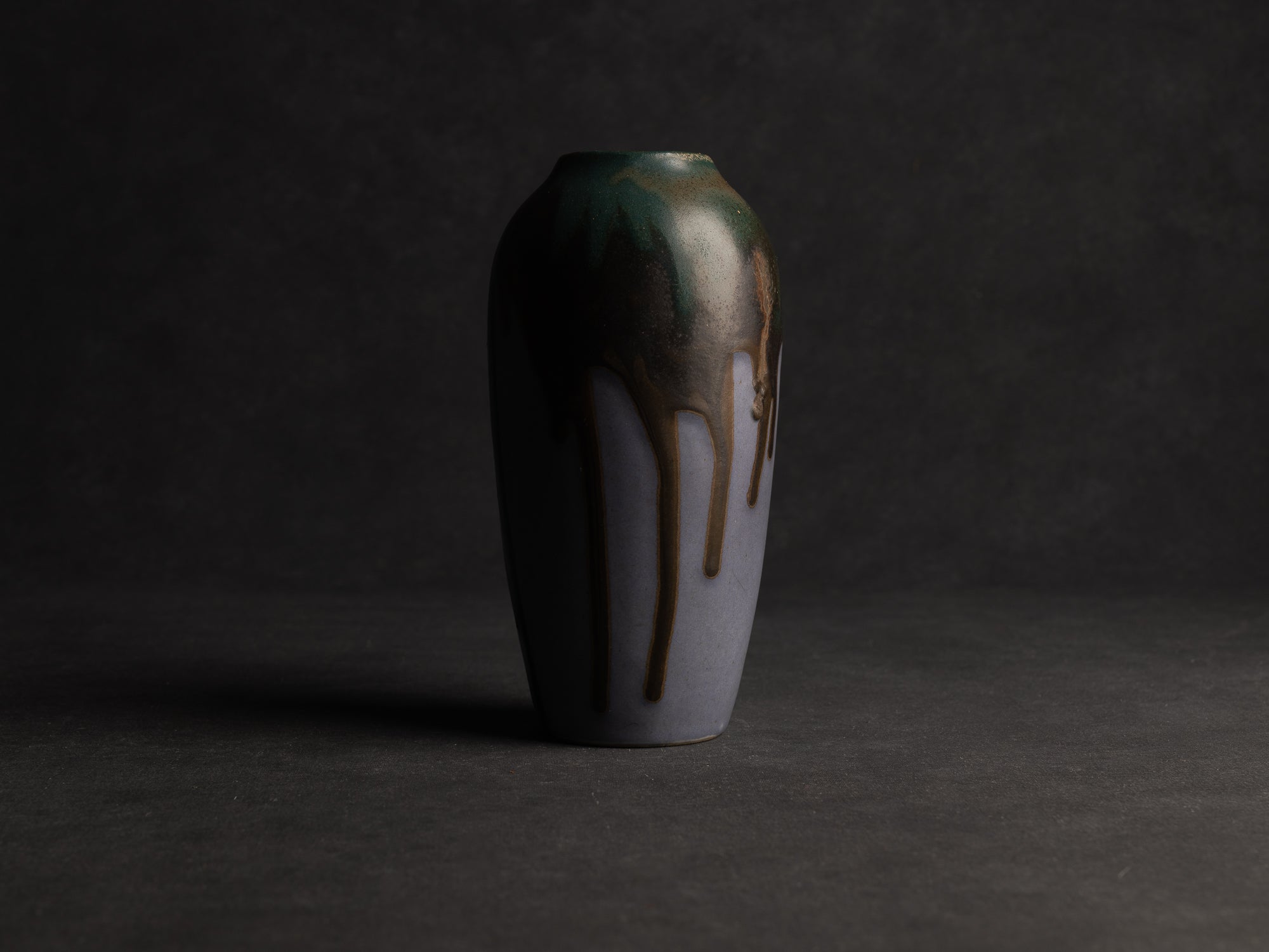 Vase balustre en grès de Léon Pointu, Atelier Pointu, France (vers 1925-30)..School of Carriès, stoneware ovoid vase by Léon Pointu, Atelier Pointu, France (circa 1925-30)