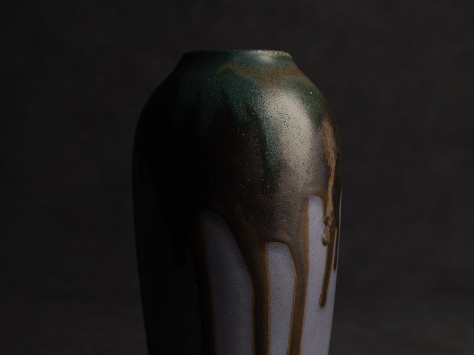 Vase balustre en grès de Léon Pointu, Atelier Pointu, France (vers 1925-30)..School of Carriès, stoneware ovoid vase by Léon Pointu, Atelier Pointu, France (circa 1925-30)