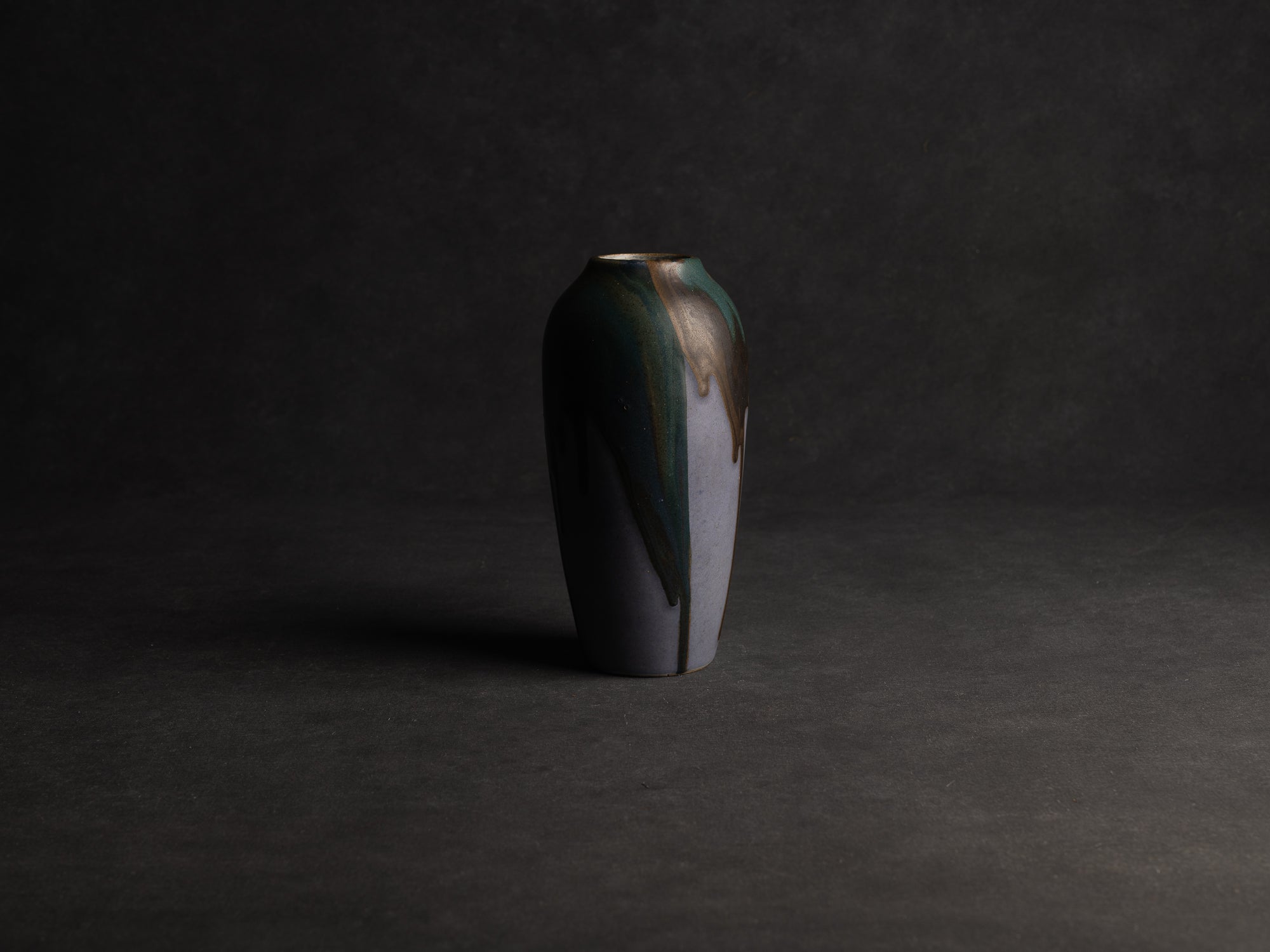 Vase balustre en grès de Léon Pointu, Atelier Pointu, France (vers 1925-30)..School of Carriès, stoneware ovoid vase by Léon Pointu, Atelier Pointu, France (circa 1925-30)