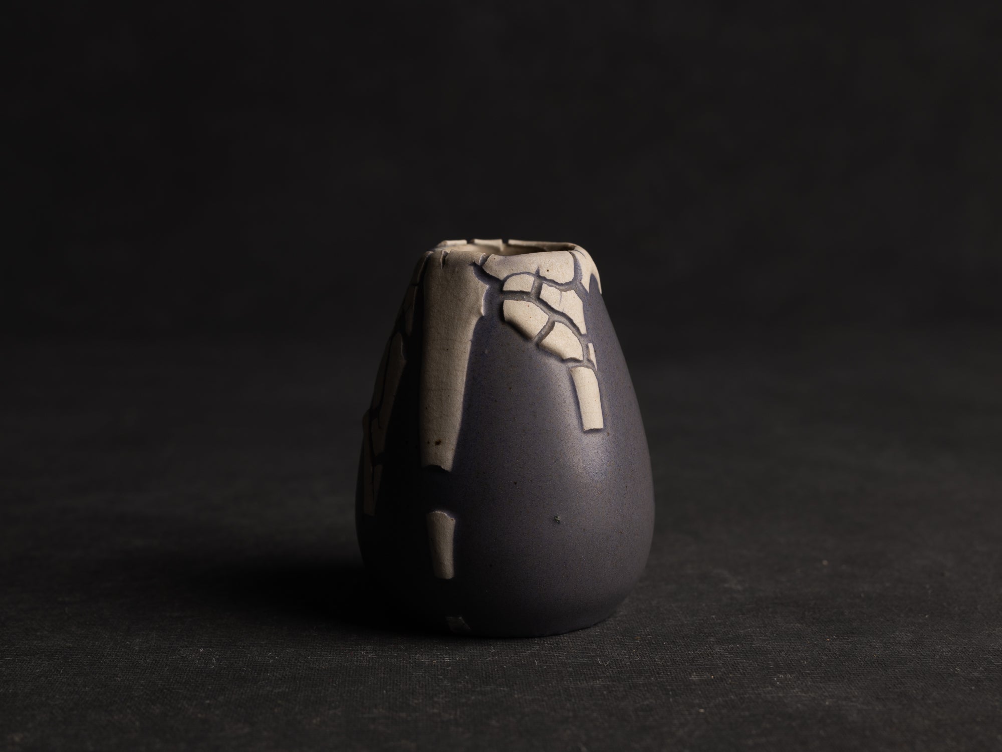 Chaire, pot à poussière de thé "peau de serpent" en grès de Léon Pointu, Atelier Pointu, France (vers 1930)..School of Carriès cha-ire, stoneware snakeskin glazed tea container by Léon Pointu, Atelier Pointu, France (circa 1930)