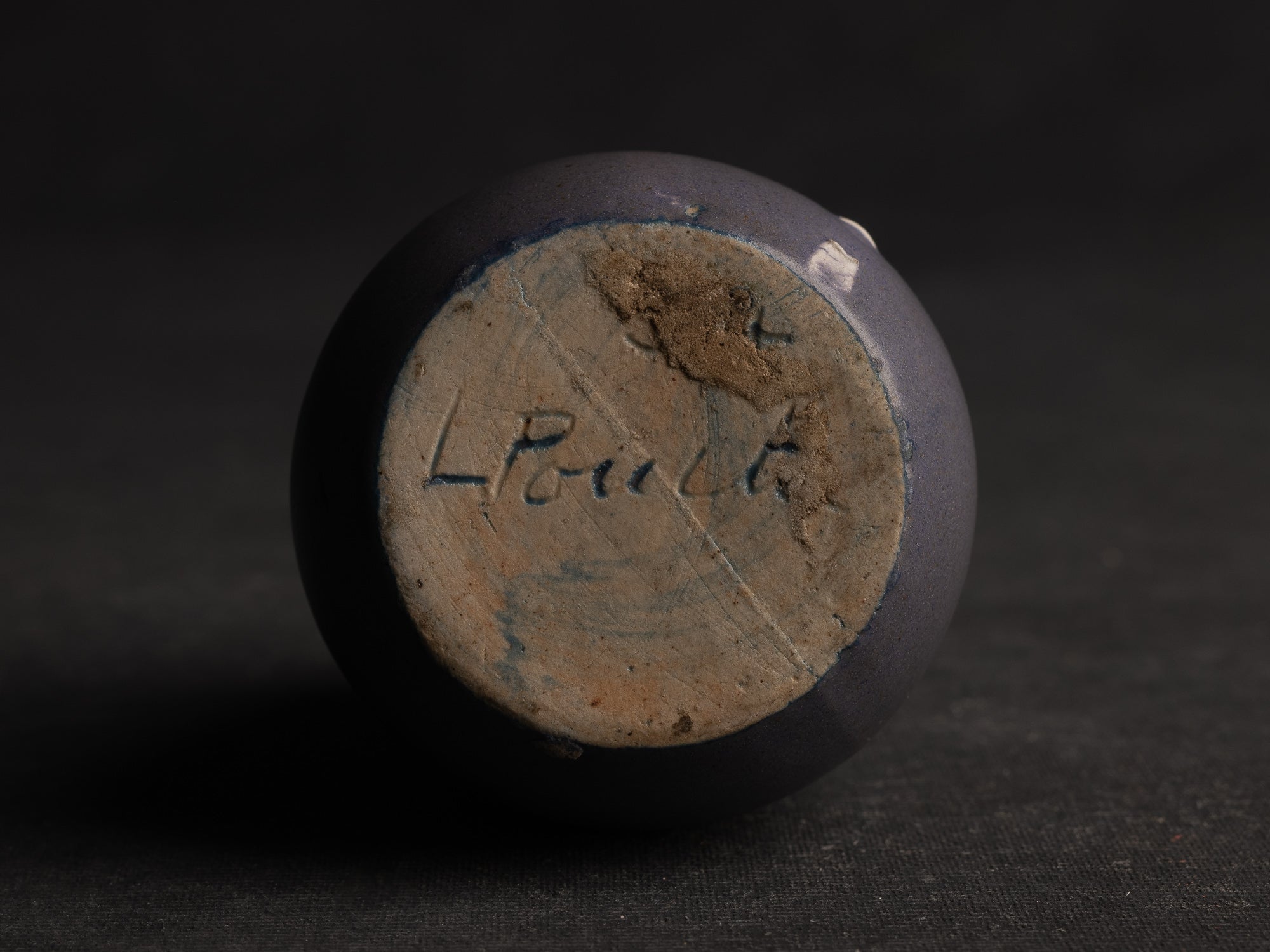 Chaire, pot à poussière de thé "peau de serpent" en grès de Léon Pointu, Atelier Pointu, France (vers 1930)..School of Carriès cha-ire, stoneware snakeskin glazed tea container by Léon Pointu, Atelier Pointu, France (circa 1930)