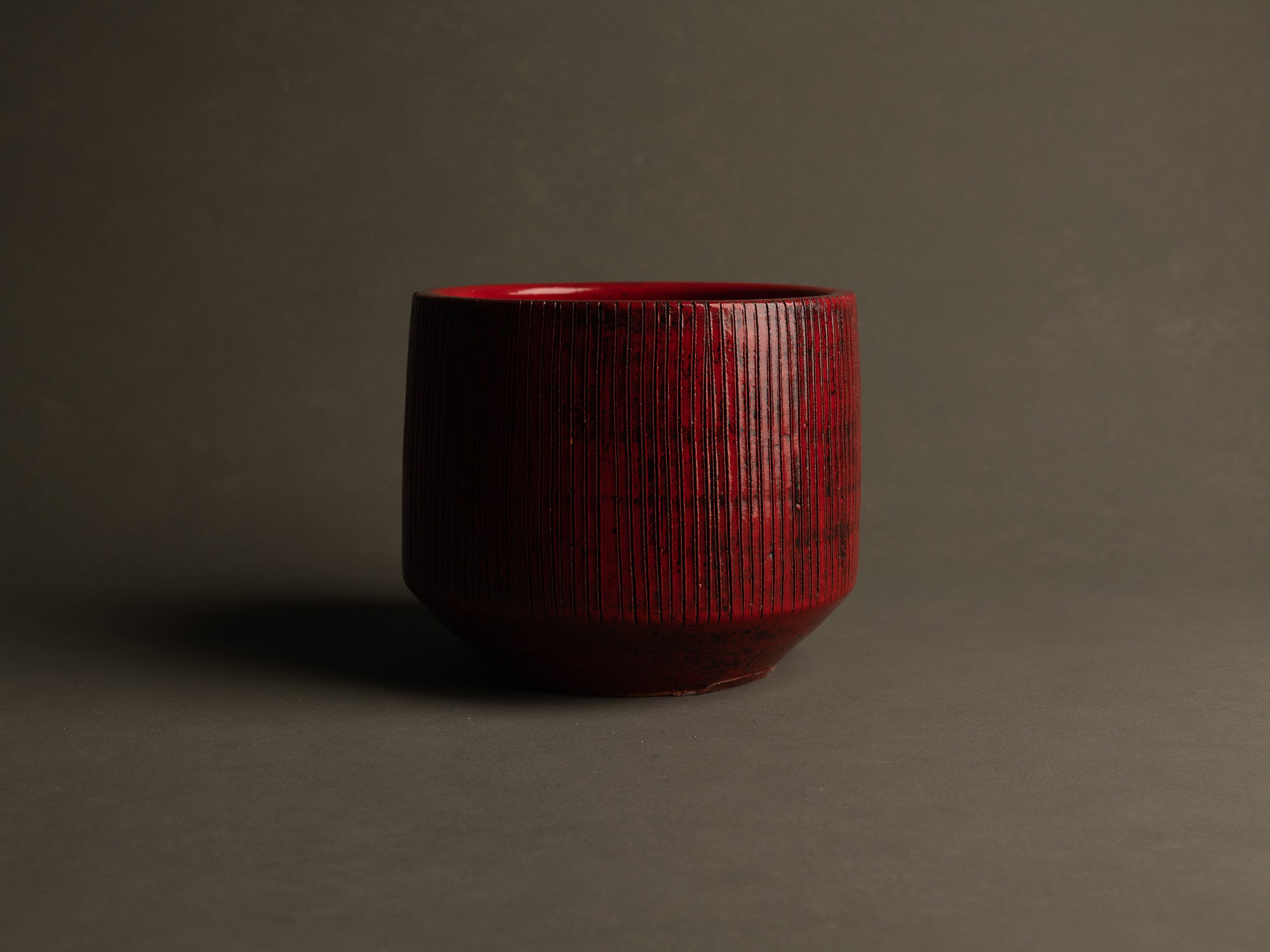 Rare vase / pot "série jardin" de Mado Jolain, France (vers 1960)..Unique Vase / Pot by Mado Jolain, France (circa 1960)
